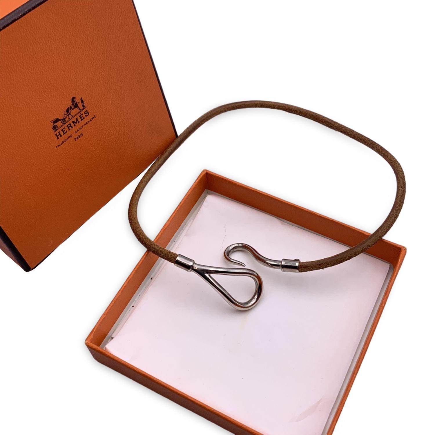 Hermes - Bracelet double tour en cuir tanné - Crochet géant en métal argenté 1