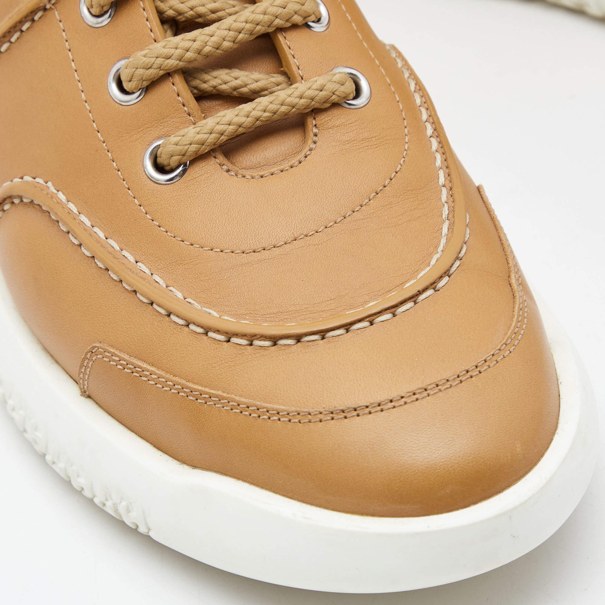 Hermes Tan Leather Low Top Sneakers Size 40 In Excellent Condition In Dubai, Al Qouz 2