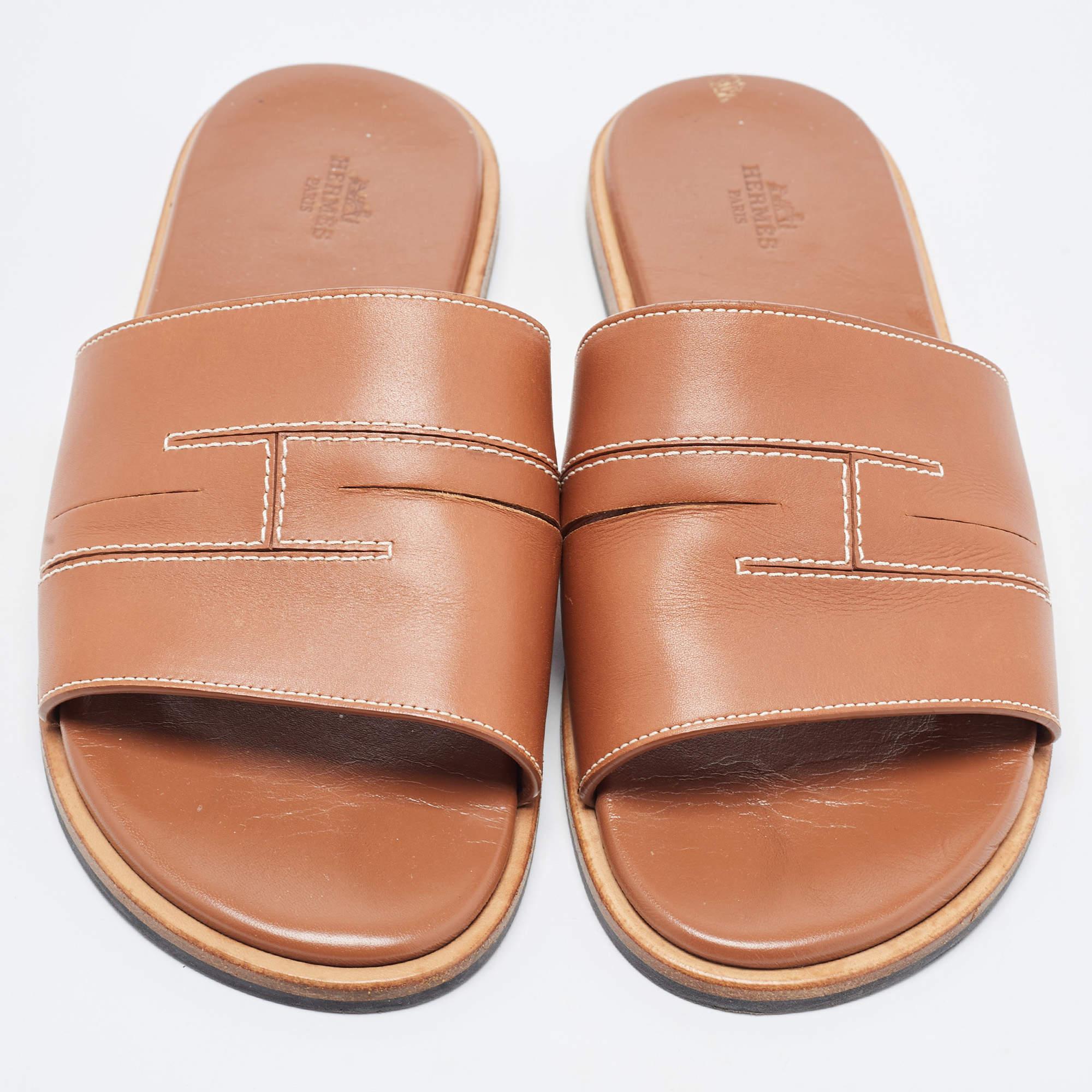 Hermes Tan Leather Slides Size 41 In Good Condition In Dubai, Al Qouz 2