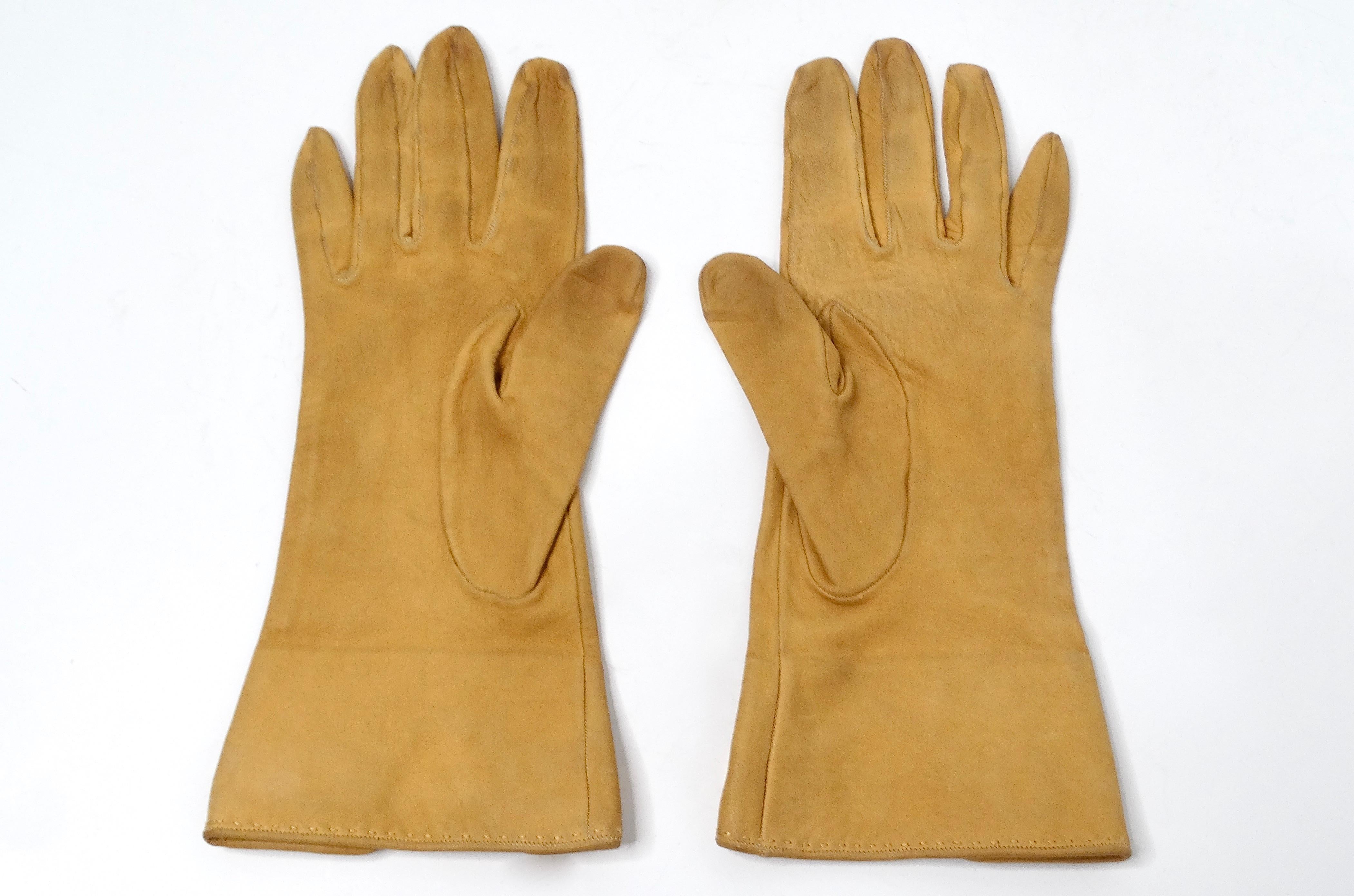 Orange Hermes Tan Suede Leather Rockstud Gloves circa 1990s For Sale