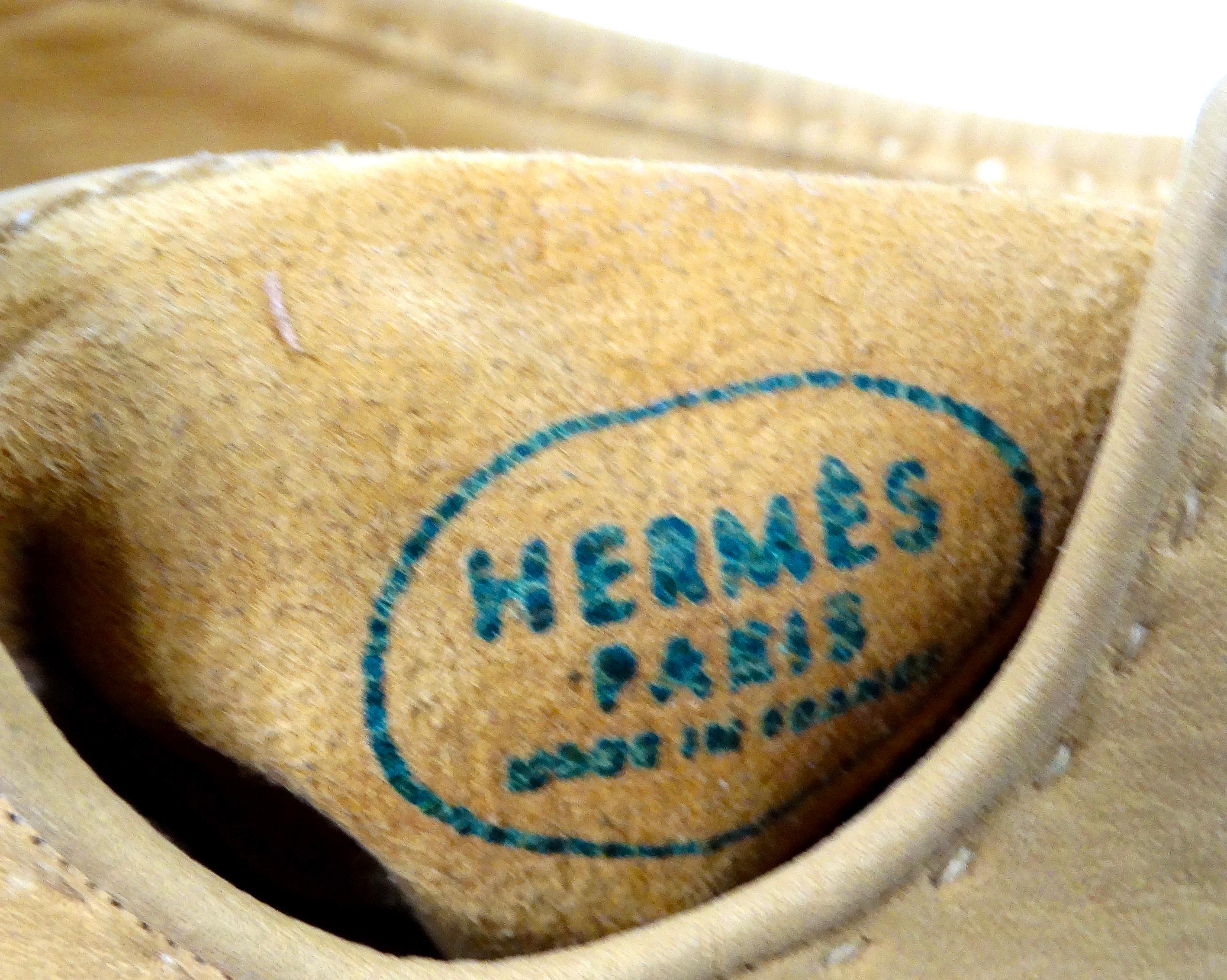 Hermes Tan Suede Leather Rockstud Gloves circa 1990s For Sale 4