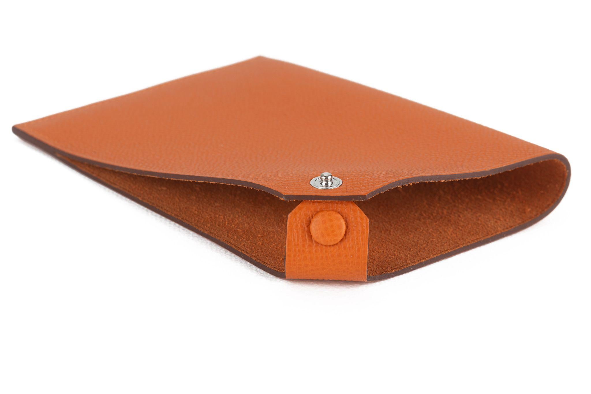 Hermès Tarmac Porta Passaporto Nuovo in Scatola In condizioni Nuovo in vendita a West Hollywood, CA