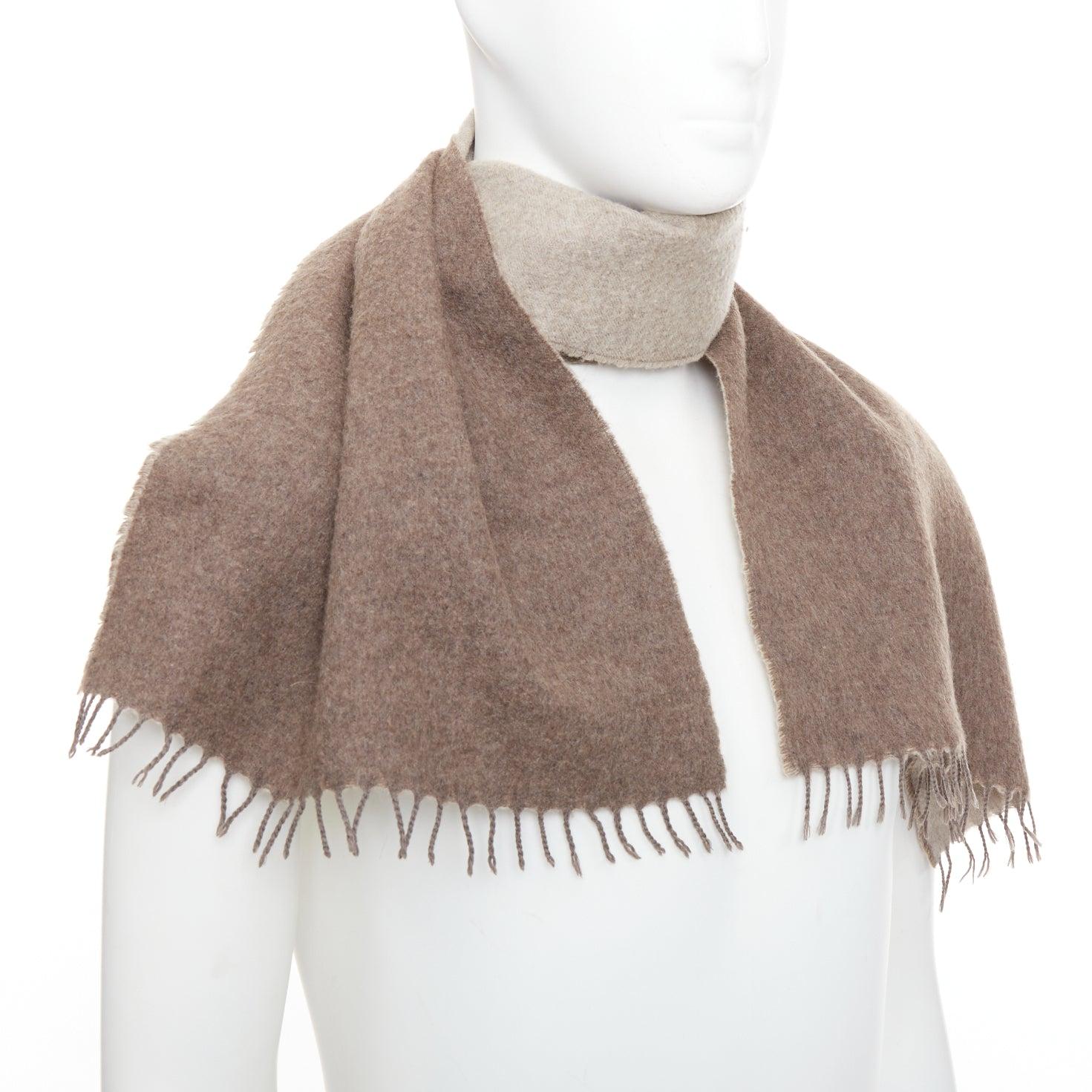 HERMES taupe brown cashmere wool reversible fringed long scarf Marrón en venta