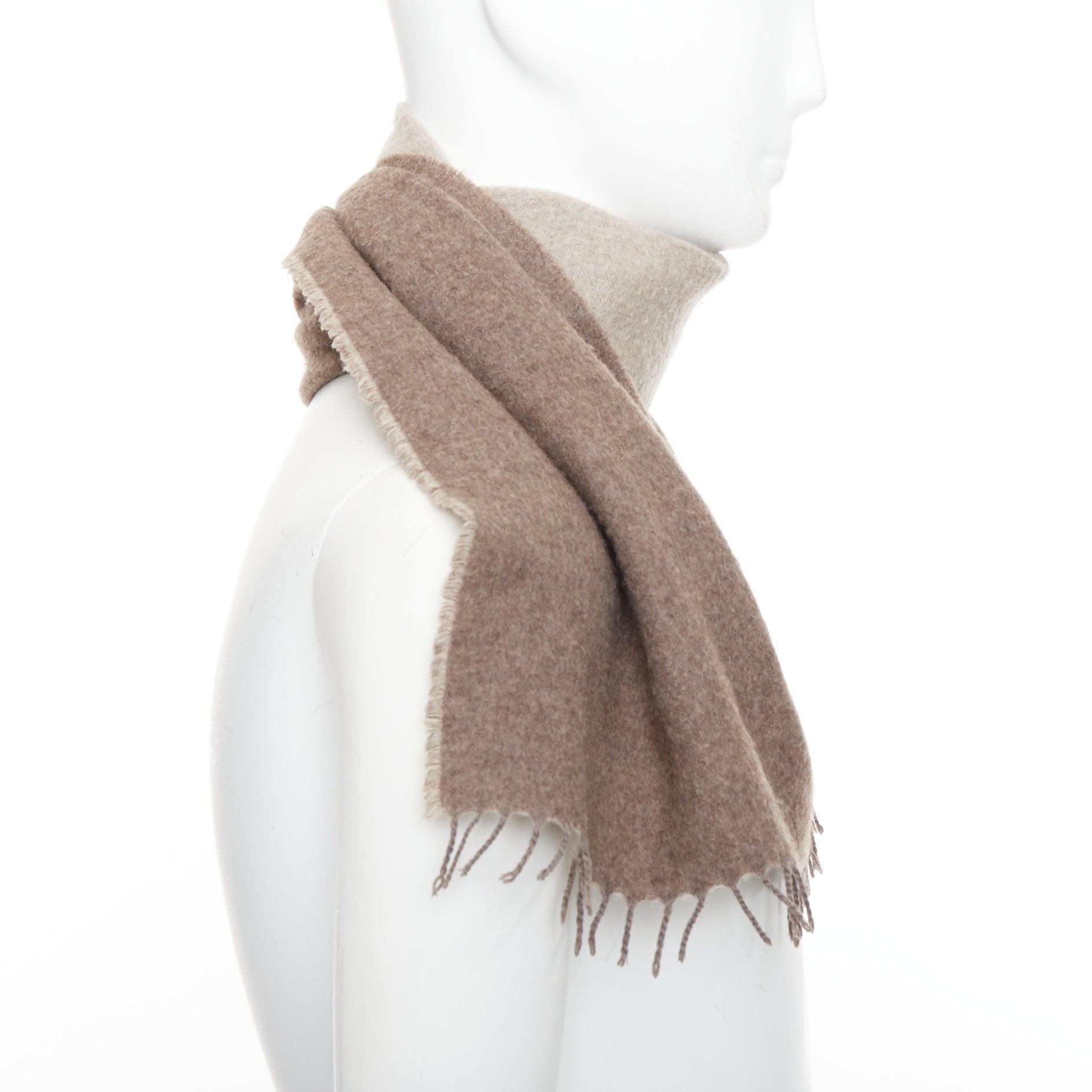 HERMES taupe brown cashmere wool reversible fringed long scarf en Bastante bueno estado para la venta en Hong Kong, NT