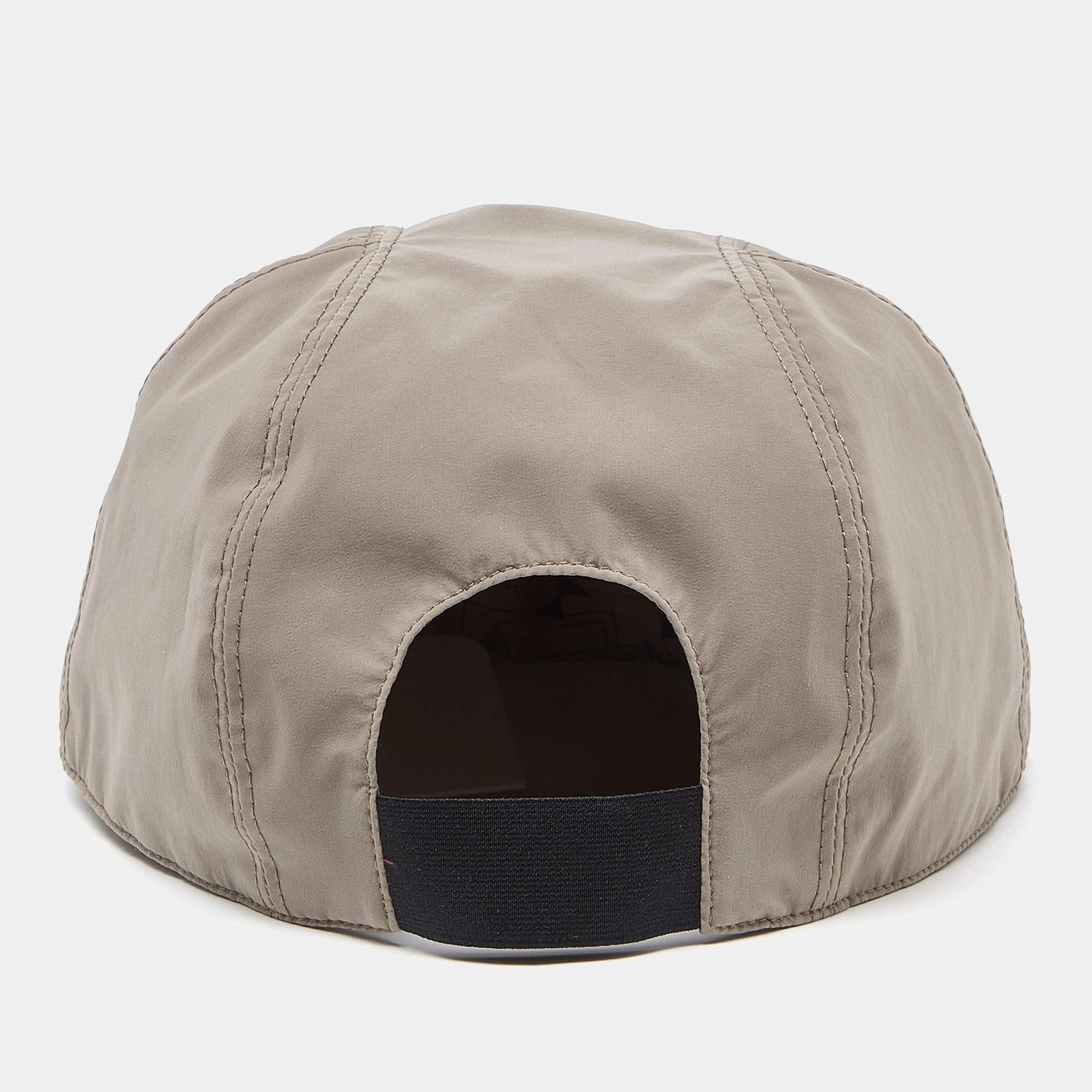 Brown Hermès Taupe Roger Technical Reversible Cap M For Sale