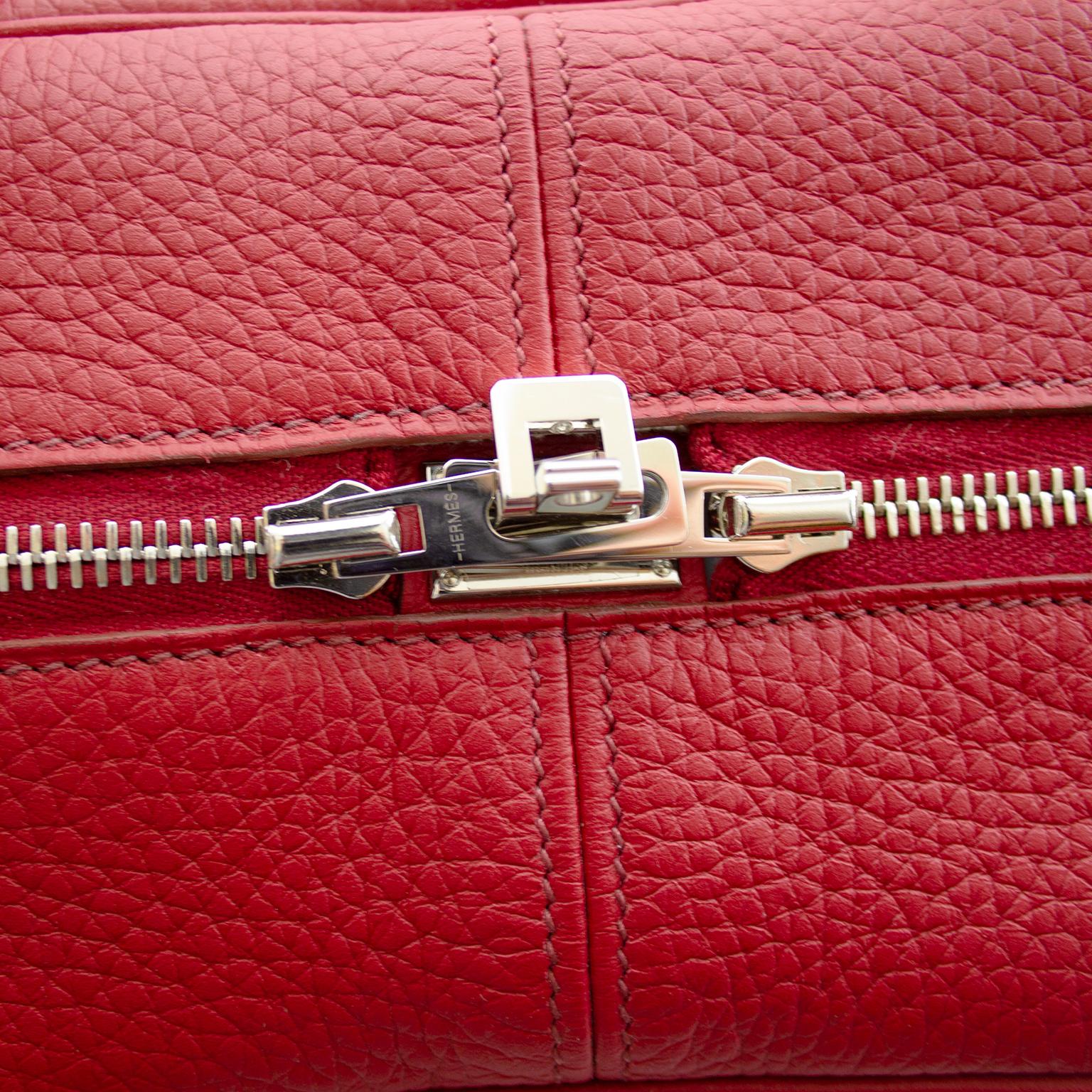 Hermes Taurillon Novillo Victoria II 35 in Rouge Garance For Sale 1