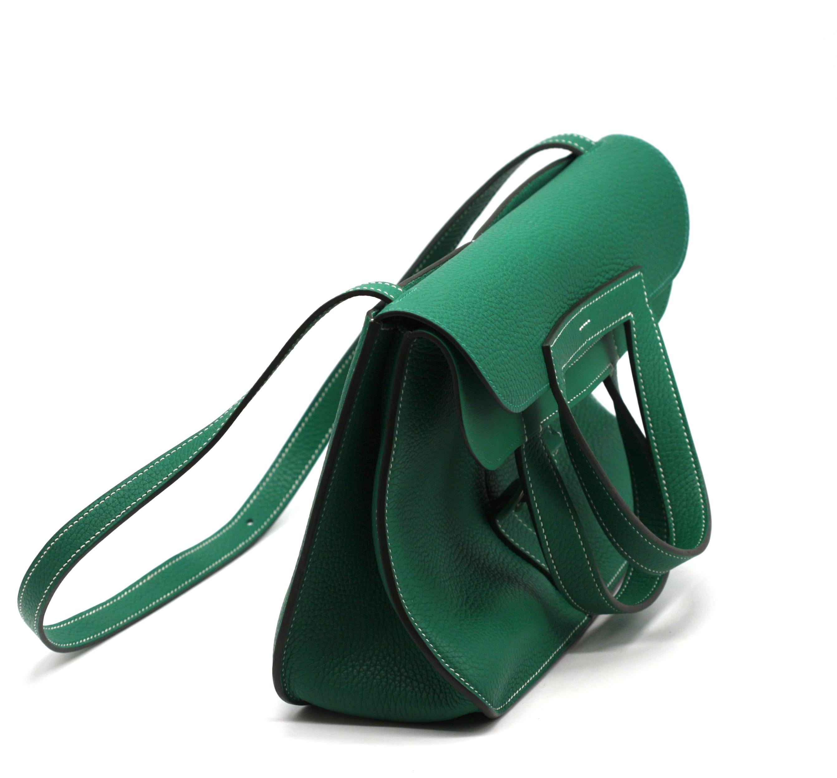 Hermes Taurillon Vert Vertigo Clemence Halzan 31 GM For Sale 1