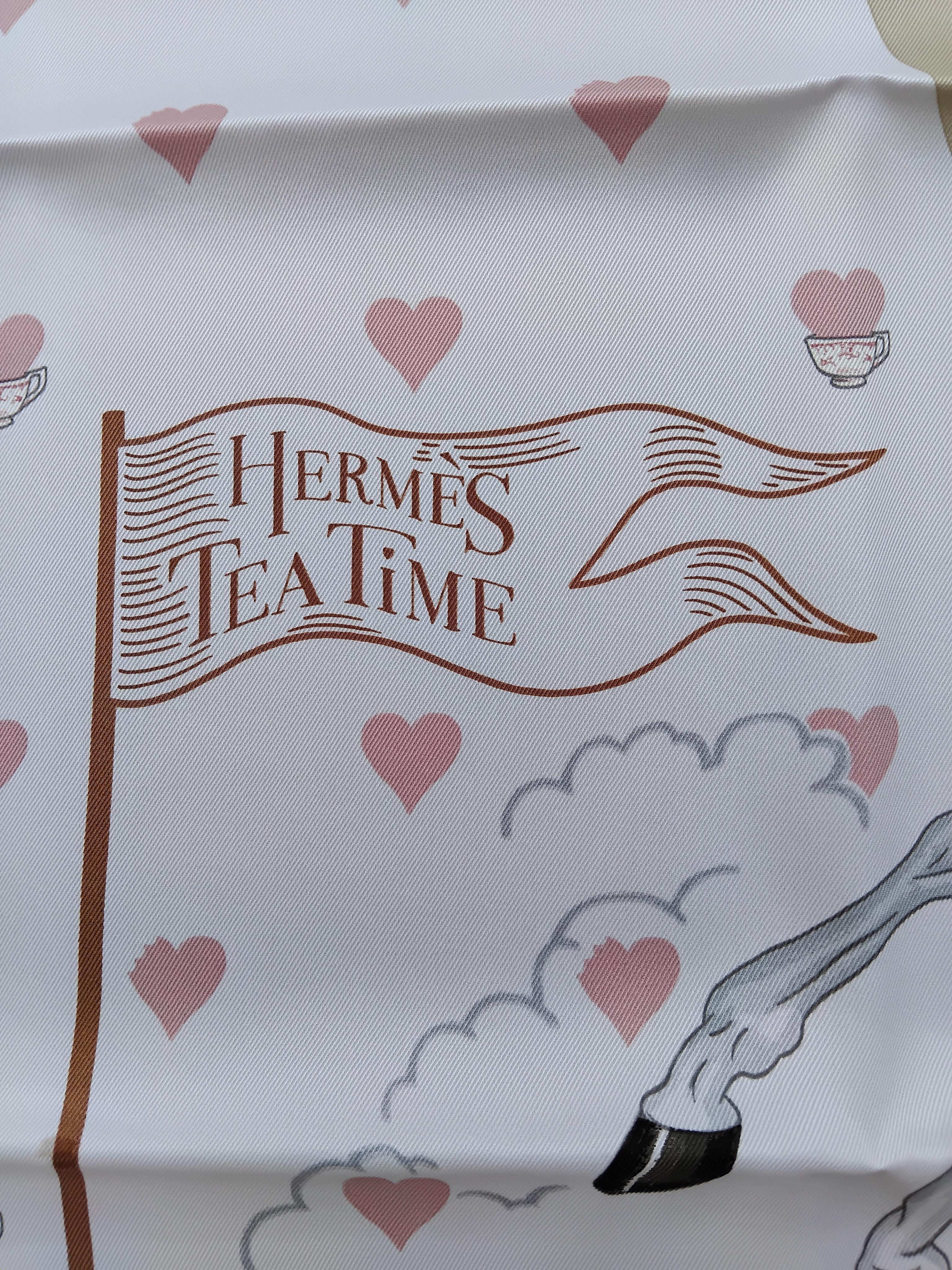 Lovely Authentic Hermès Scarf

Print: 
