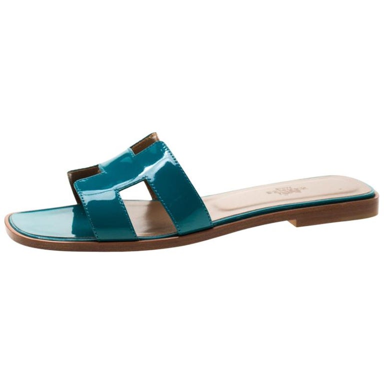 Hermes Teal Green Patent Leather Oran Flat Sandals Size 38 For Sale at ...