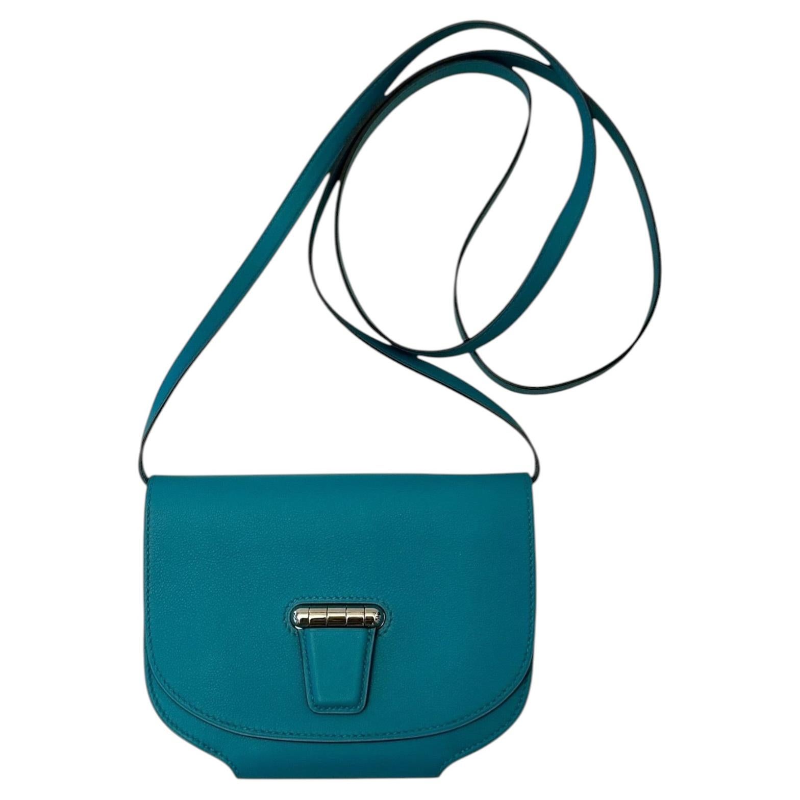 Does Hermes have an orange dust bag?