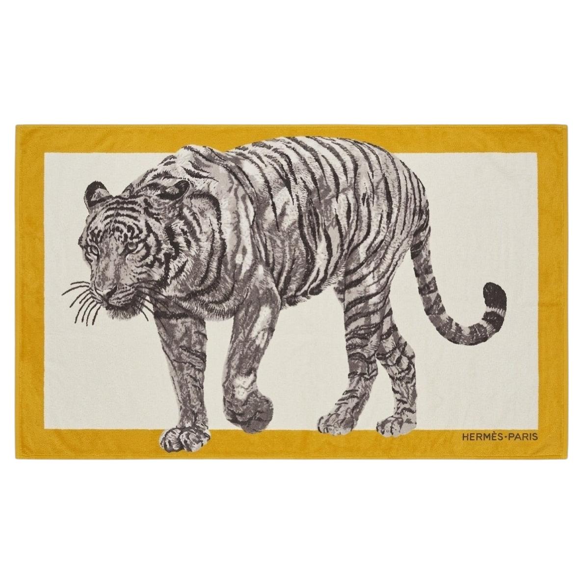 Serviette de plage en éponge « Tigre du Bengale » d'Hermès