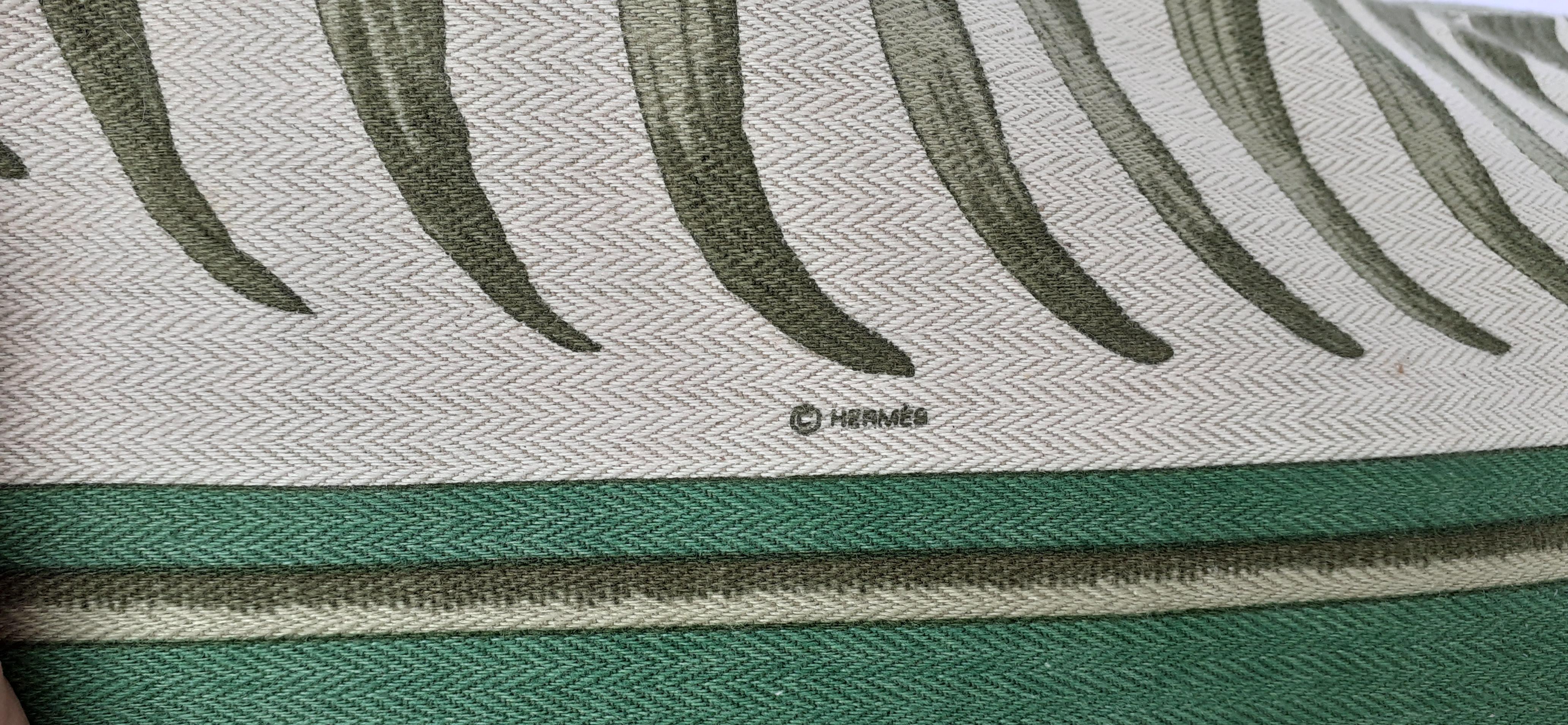 Hermès Tigre Royal Borsa a Secchiello Chevrons Toile Tela Pelle Barenia in vendita 8
