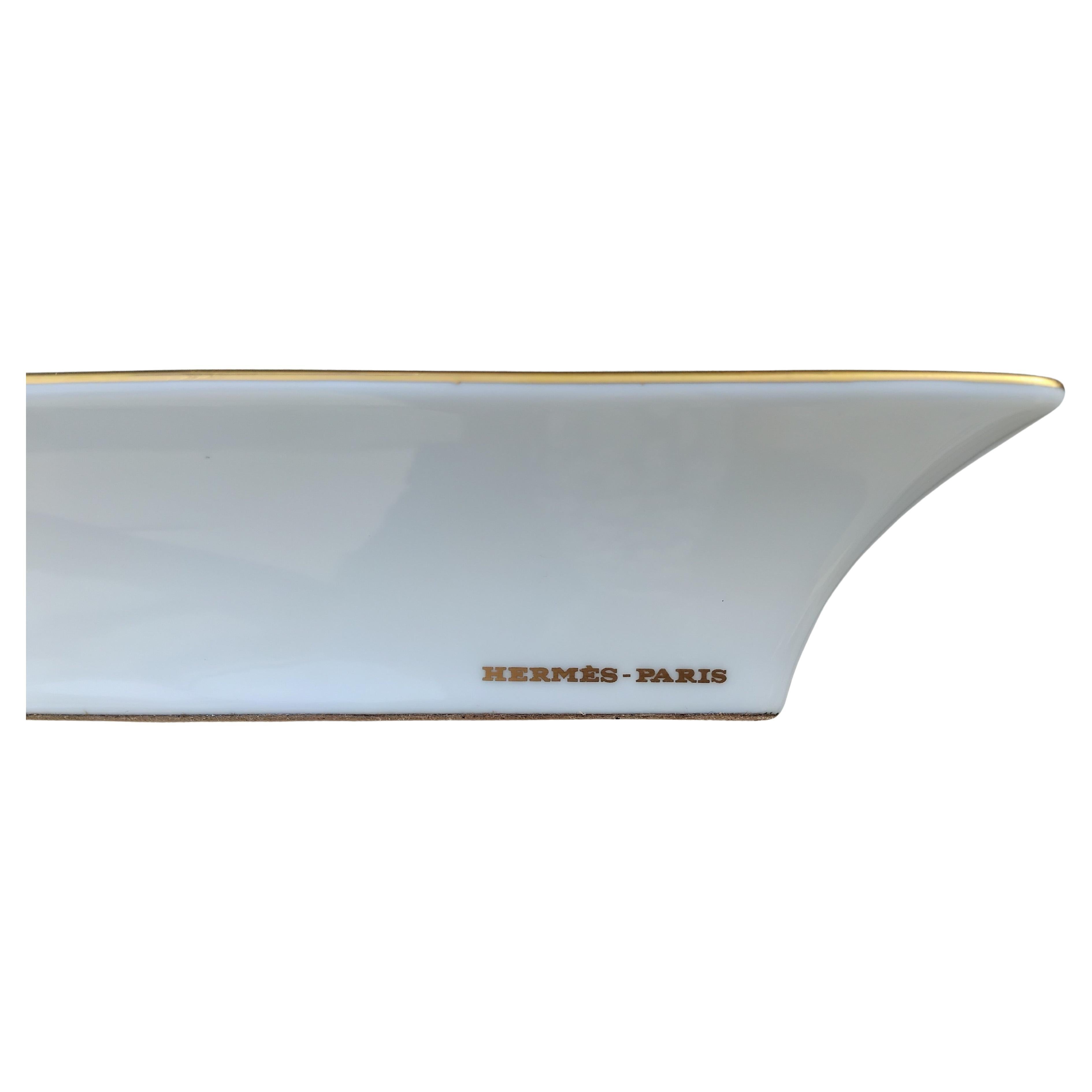 Hermès Tigre Royal Cigar Ashtray Porcelain Gold Royal Tiger en venta 9