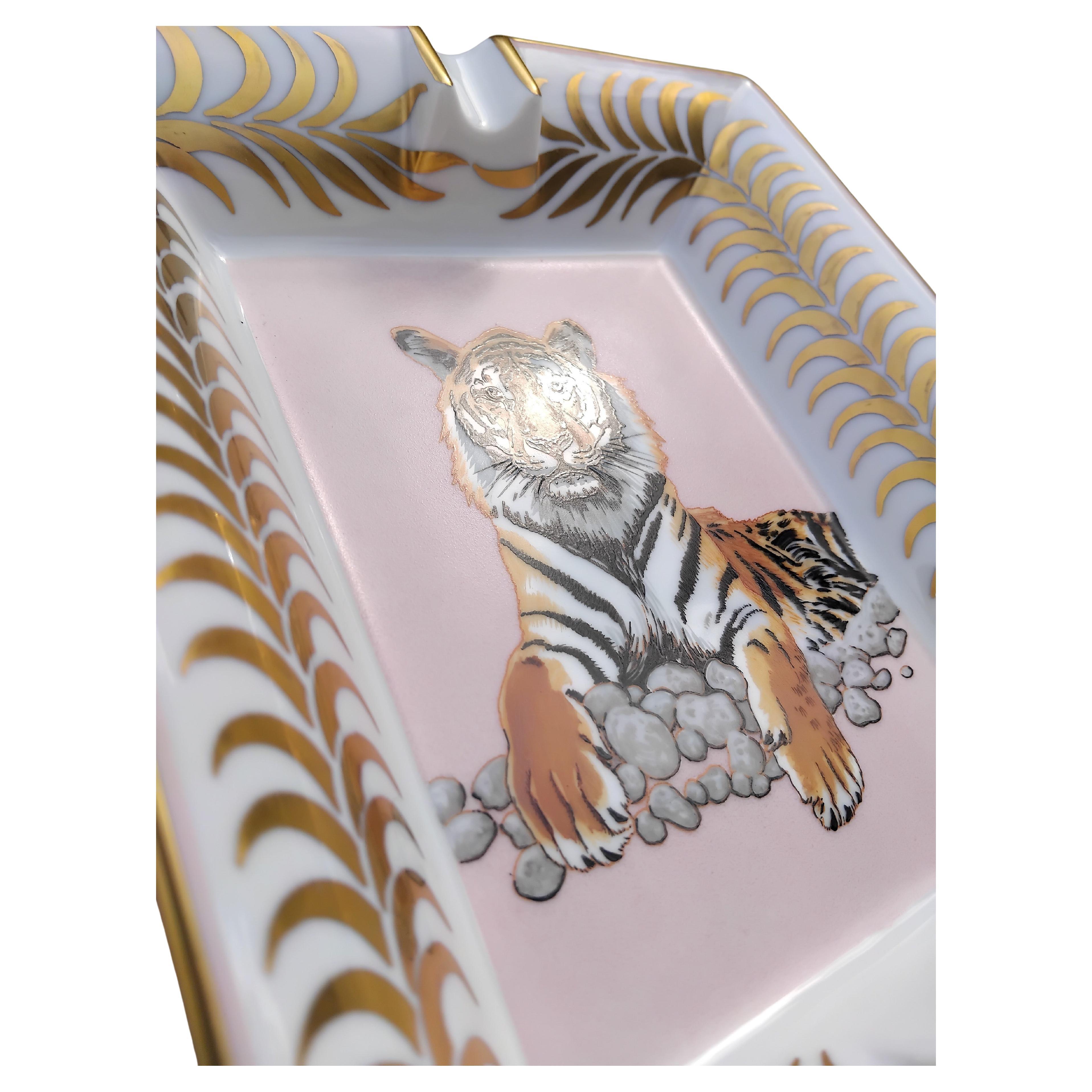 Hermès Tigre Royal Cigar Ashtray Porcelain Gold Royal Tiger en venta 2