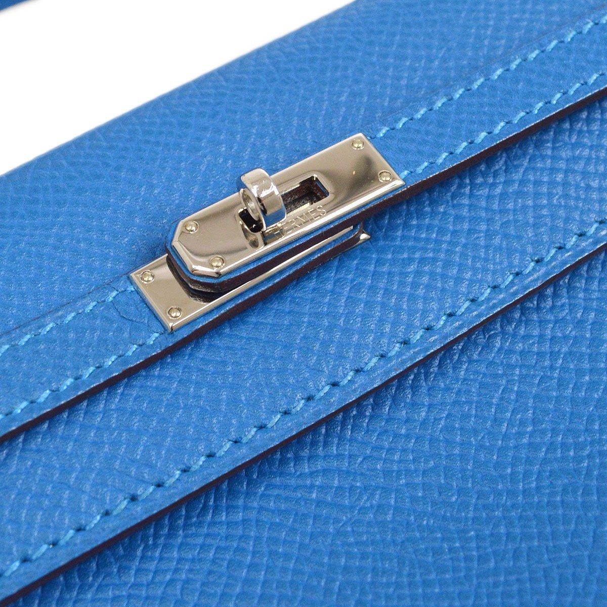Pre-Owned Condition
2011 Collection
Bleu Mykonos
Veau Epsom Leather
Palladium Hardware
Leather Lining 
Measures 5.75