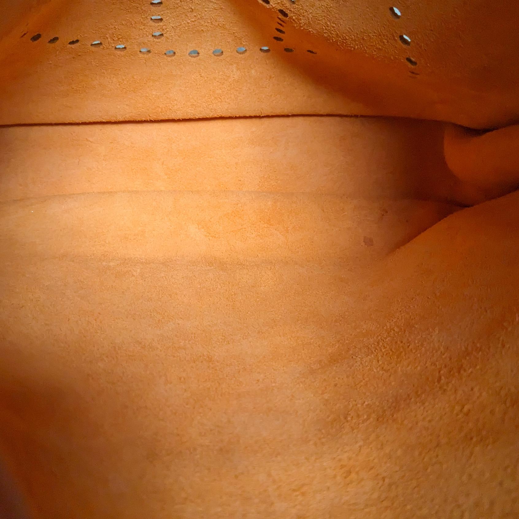 Hermes Togo Leather III Evelyne GM Crossbody Bag Orange In Excellent Condition In Denver, CO