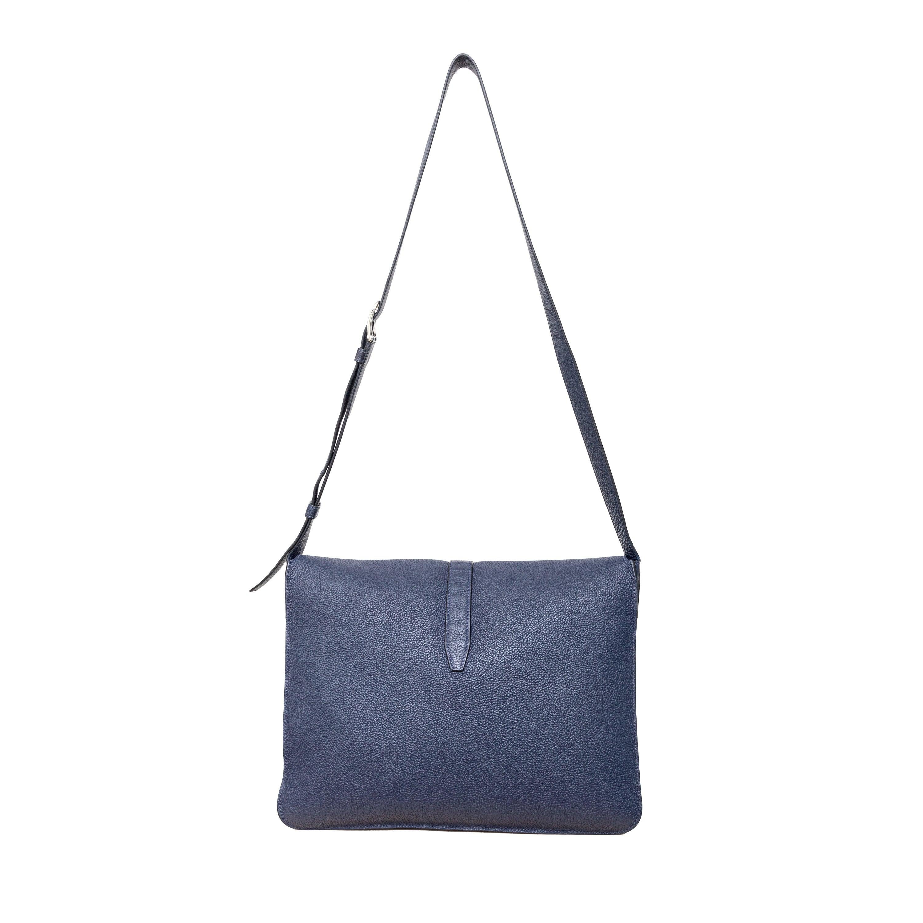 Hermes Togo Steve Light Messenger Bag 20s For Sale at 1stDibs