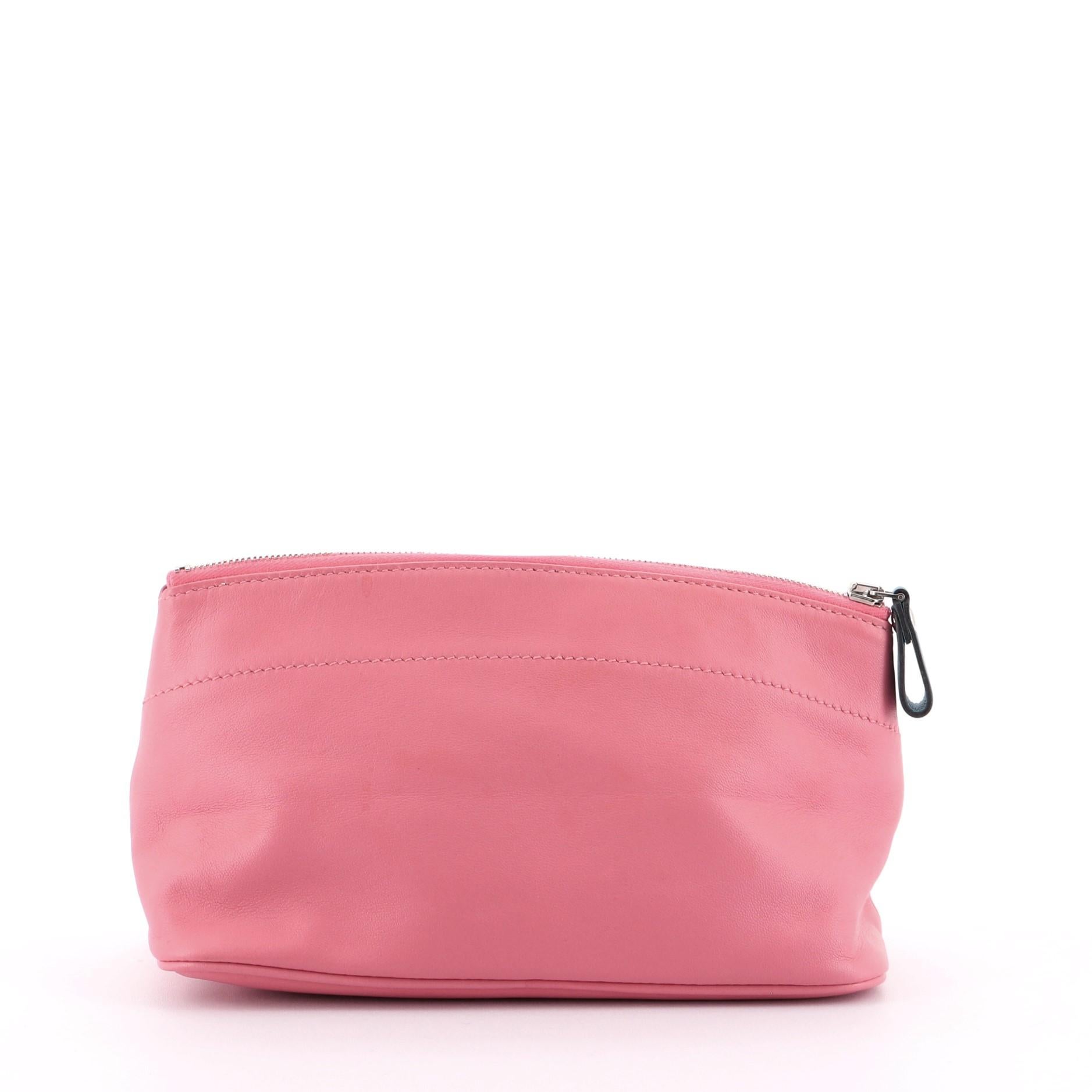 Hermes Tohubohu Pouch Milo Lambskin PM
Pink Lambskin

Condition Details: Creasing, wear, darkening and small stains on exterior, darkening on zipper tape, minor wear in interior, scratches on hardware.

50589MSC

Height 