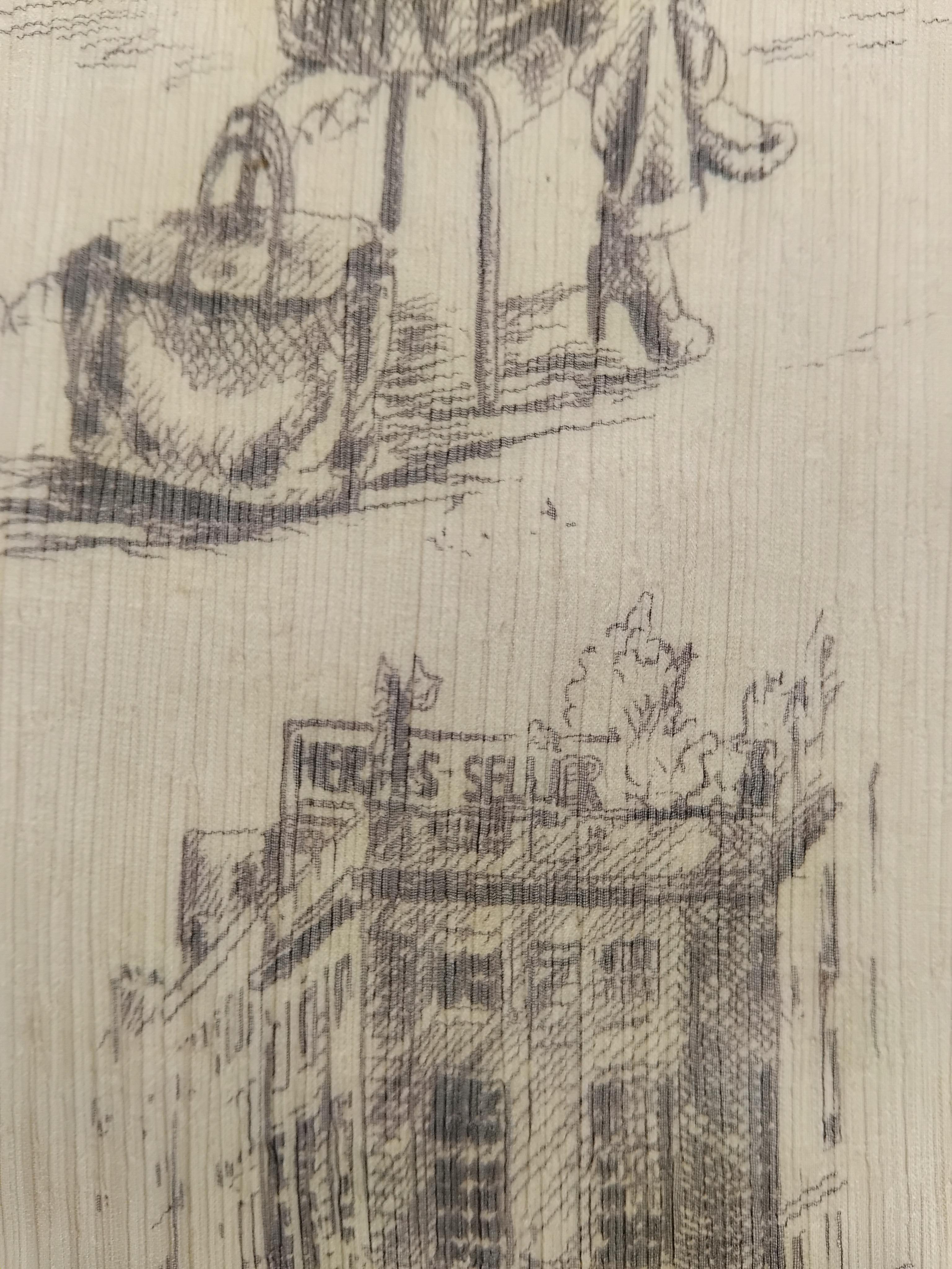 Hermès Toile de Jouy Stampa Chiffon Mousseline Sciarpa di Seta Lunga Stola in vendita 8
