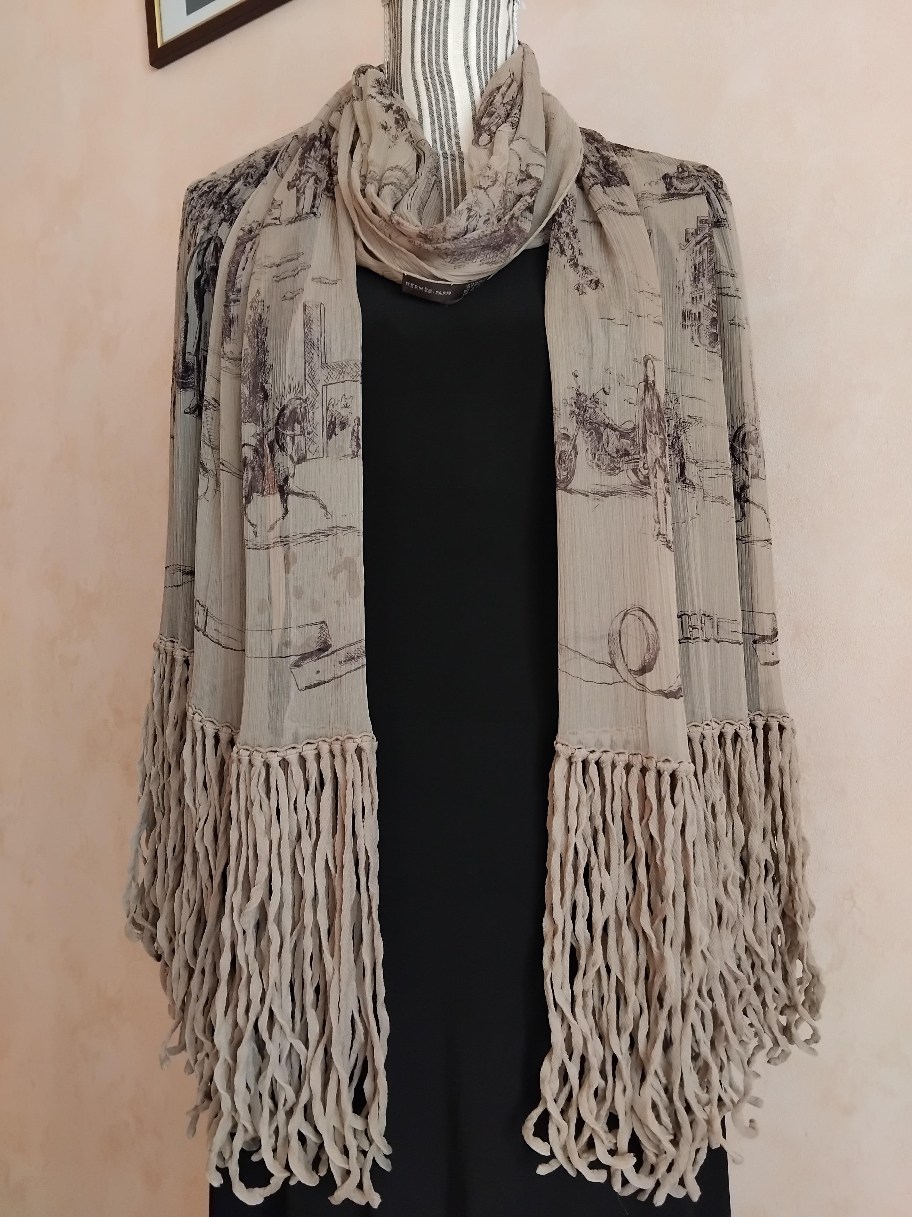 Hermès Toile de Jouy Stampa Chiffon Mousseline Sciarpa di Seta Lunga Stola in vendita 11