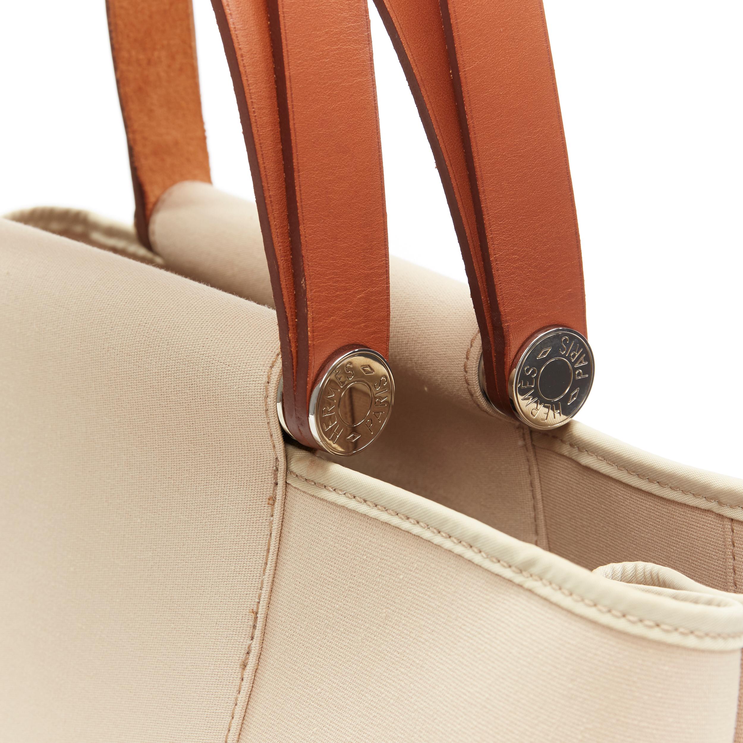 HERMES Toile H Cabag Elan Etoupe canvas tan leather expandable shoulder tote bag In Excellent Condition In Hong Kong, NT
