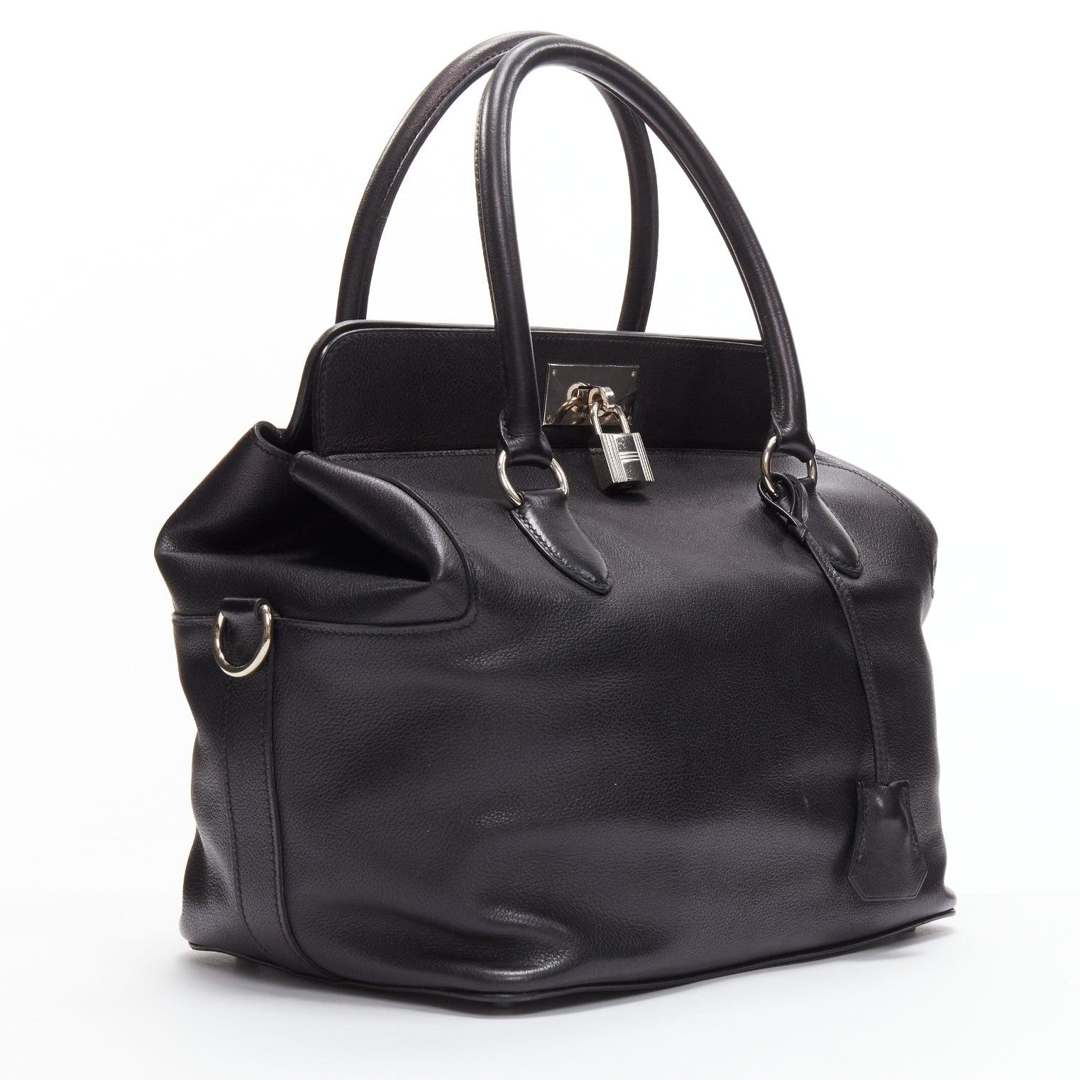 HERMES Toolbox 26 black leather PHW turnlock satchel bag In Fair Condition In Hong Kong, NT