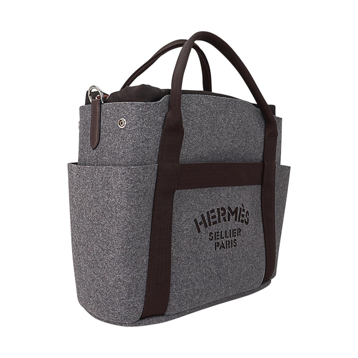 Women's or Men's Hermes Tote Sac de Pansage Grooming Bag Gray Feutre/ Brown