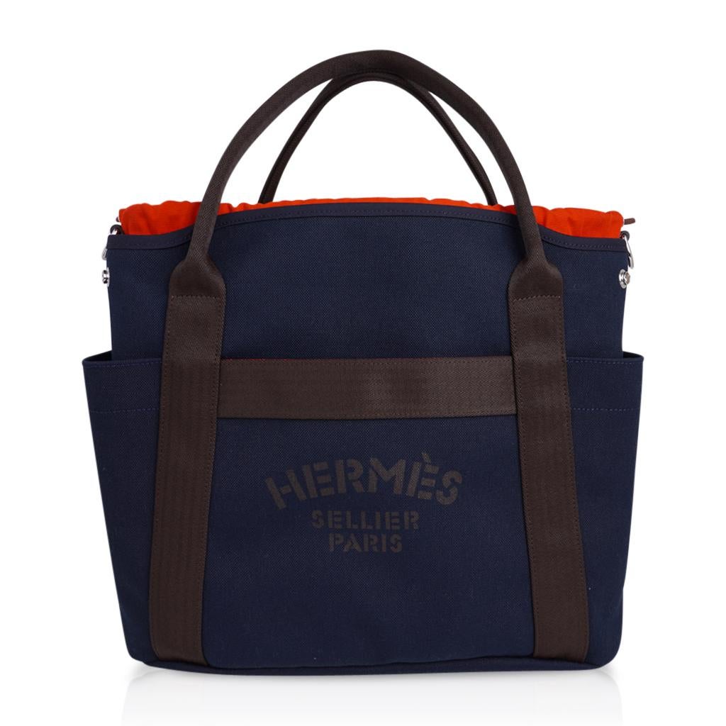 Hermes Tote Sac de Pansage The Grooming Bag Bleu Navy and Feu 6