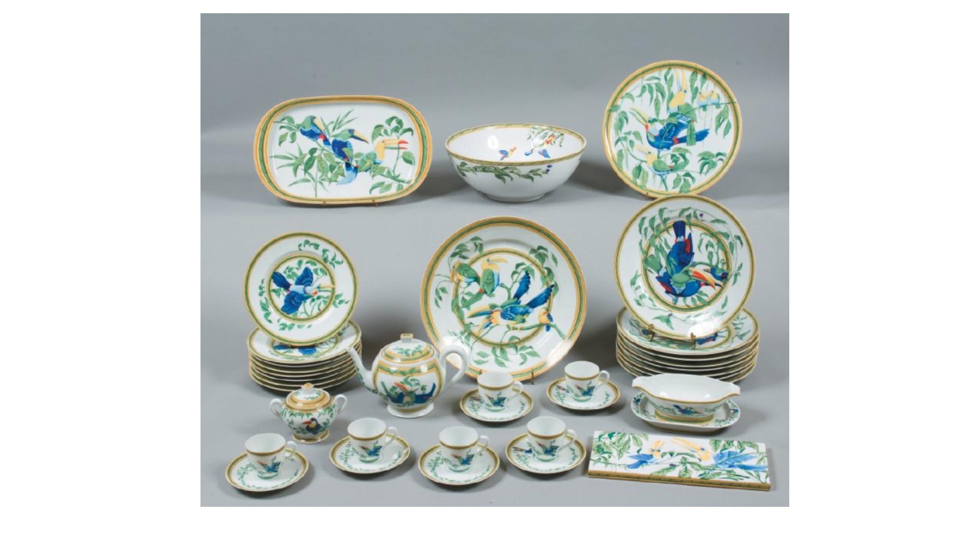 Service de vaisselle en porcelaine 