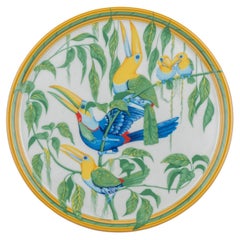 Hermès Assiette en porcelaine Toucans avec boîte