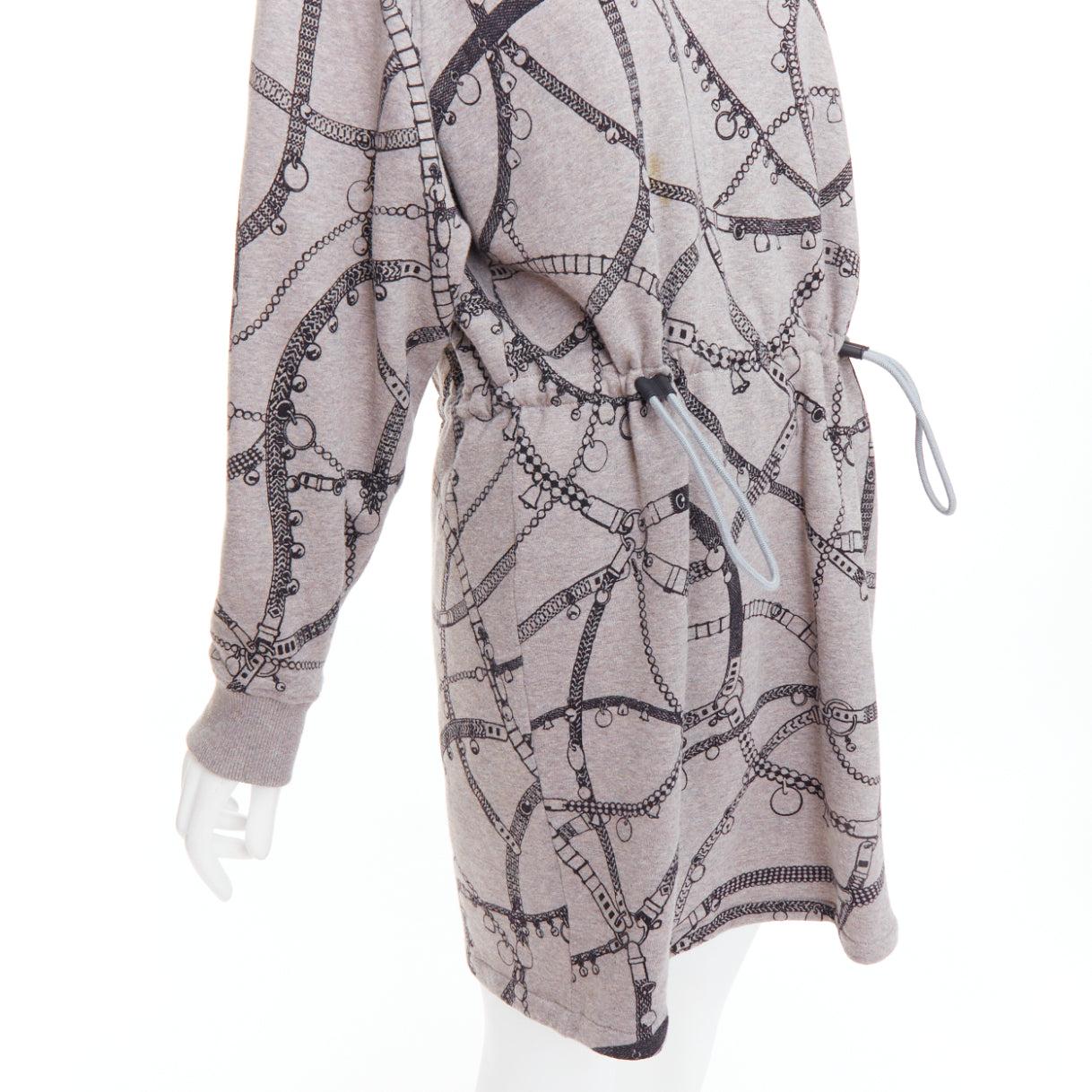 HERMES Tresor de Medor grey cotton camel fleece drawstring dress FR40 L
Reference: KNLM/A00401
Brand: Hermes
Collection: Tresor De Medor
Material: Cotton, Camel
Color: Grey, Black
Pattern: Chain
Closure: Pullover
Extra Details: Drawstring toggle