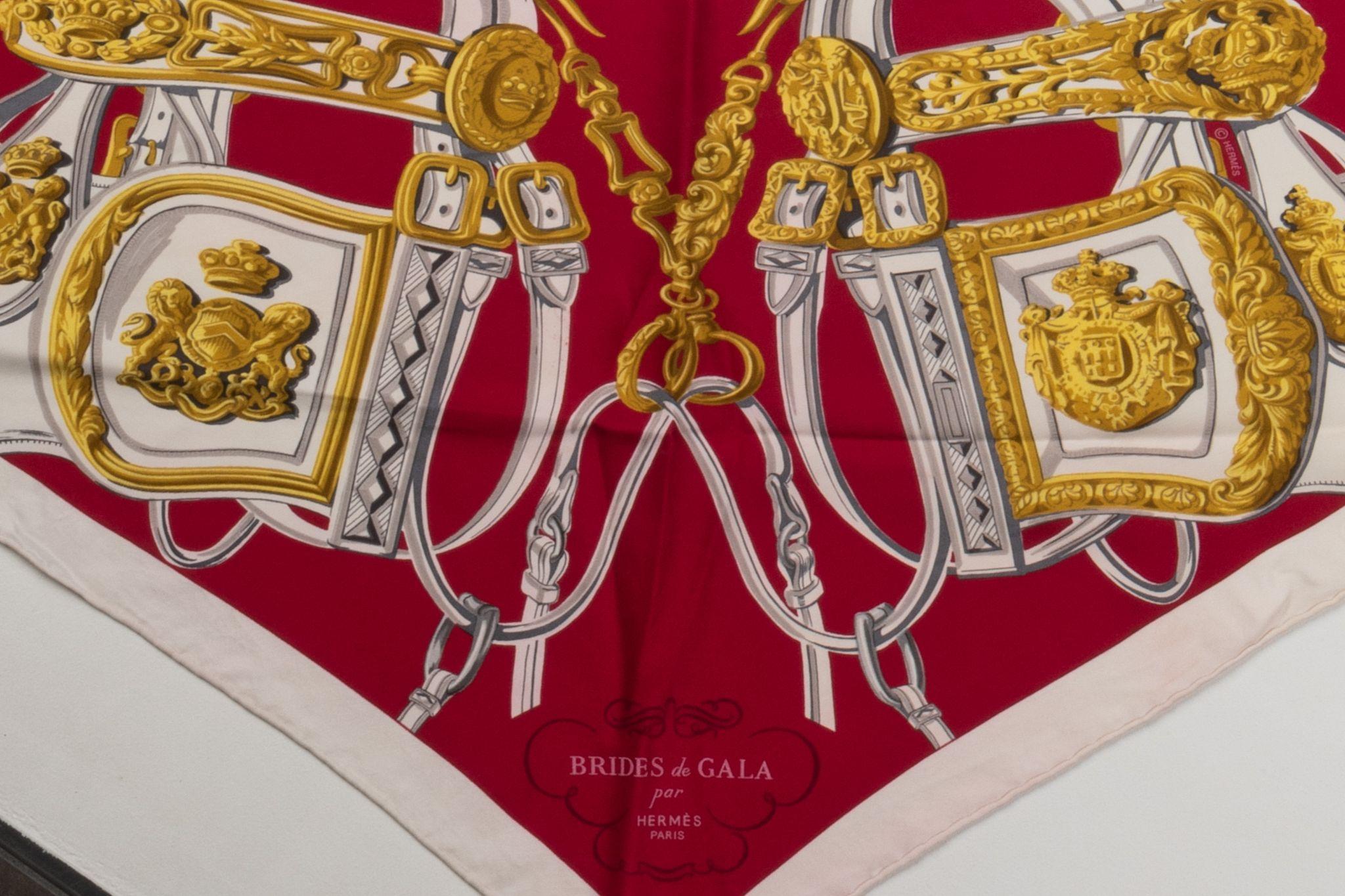 Hermes Triangle Brides de Gala Scarf In Excellent Condition For Sale In West Hollywood, CA