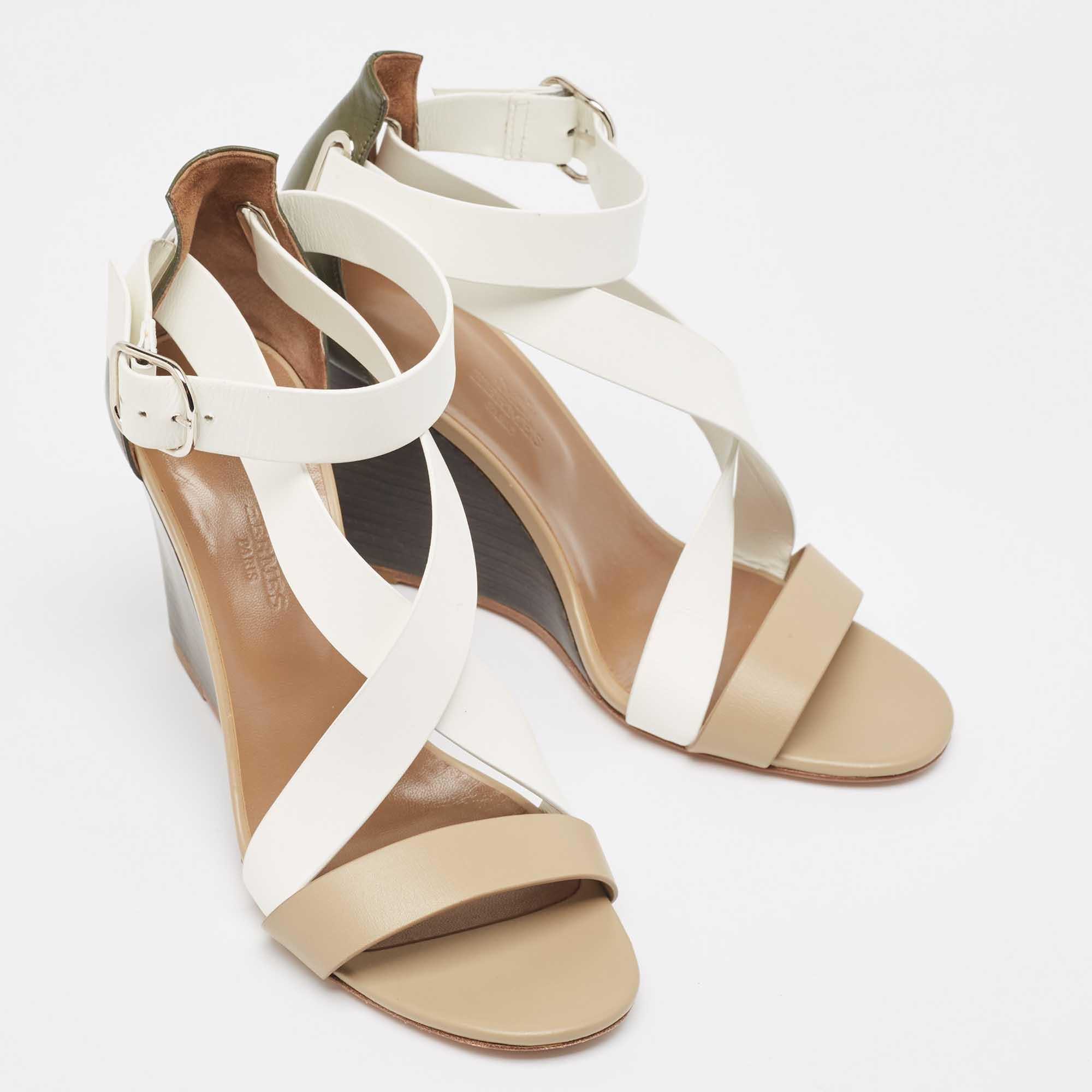 Hermes Tricolor Leather Ankle Wrap Wedge Sandals Size 38.5 In Good Condition For Sale In Dubai, Al Qouz 2