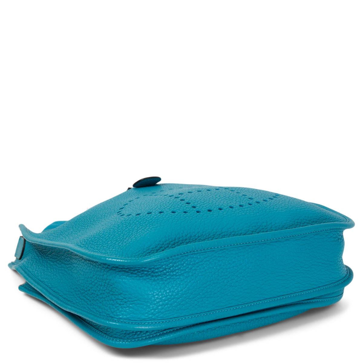 HERMES Turquoise blue Clemence leather EVELYNE III 29 PM Bag Palladium In Excellent Condition In Zürich, CH