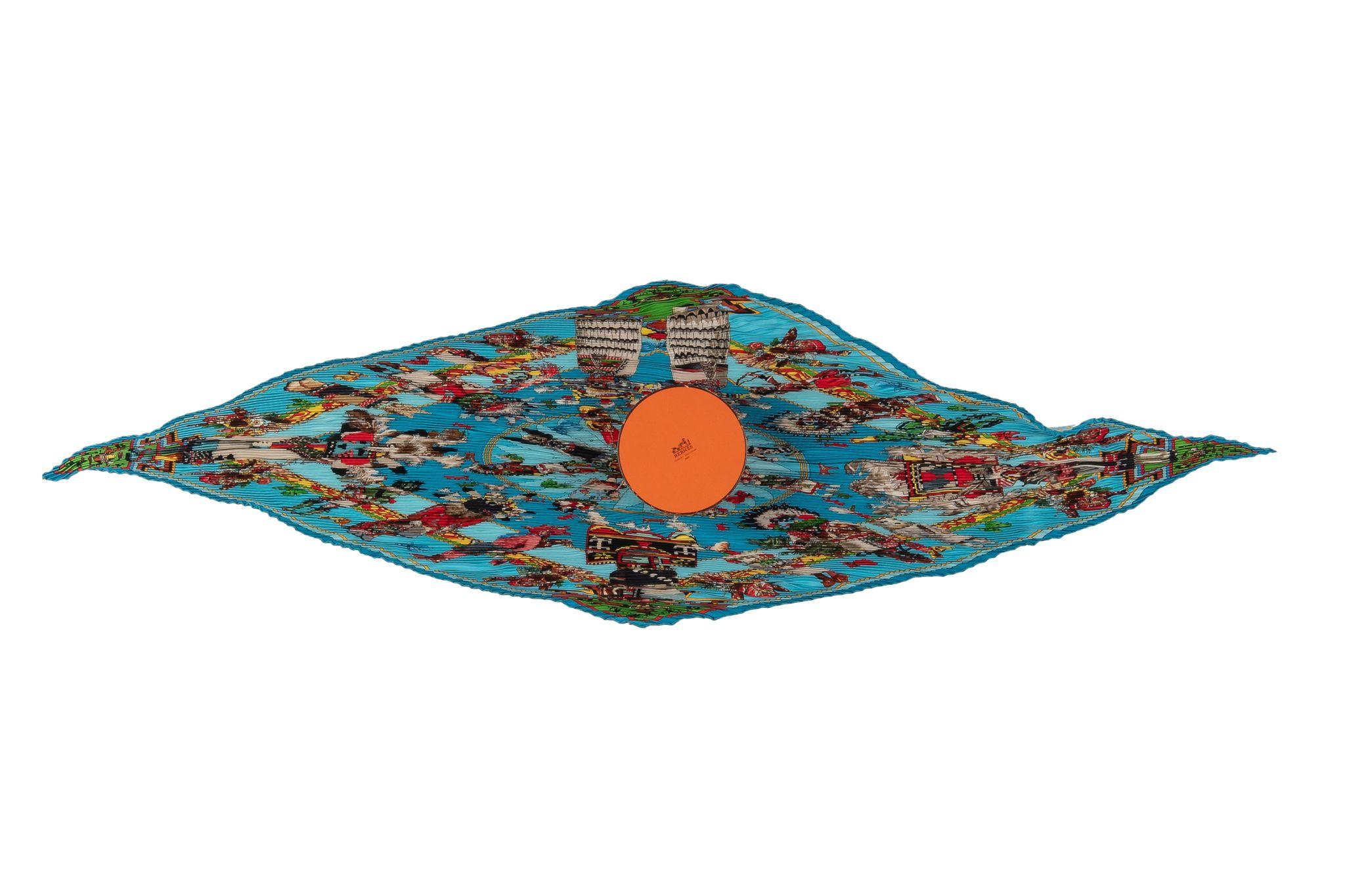This Hermès 100% silk twill pleated 
