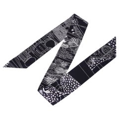 Hermes Twilly Animapolis Noir / Blanc Silk Scarf New w/Box