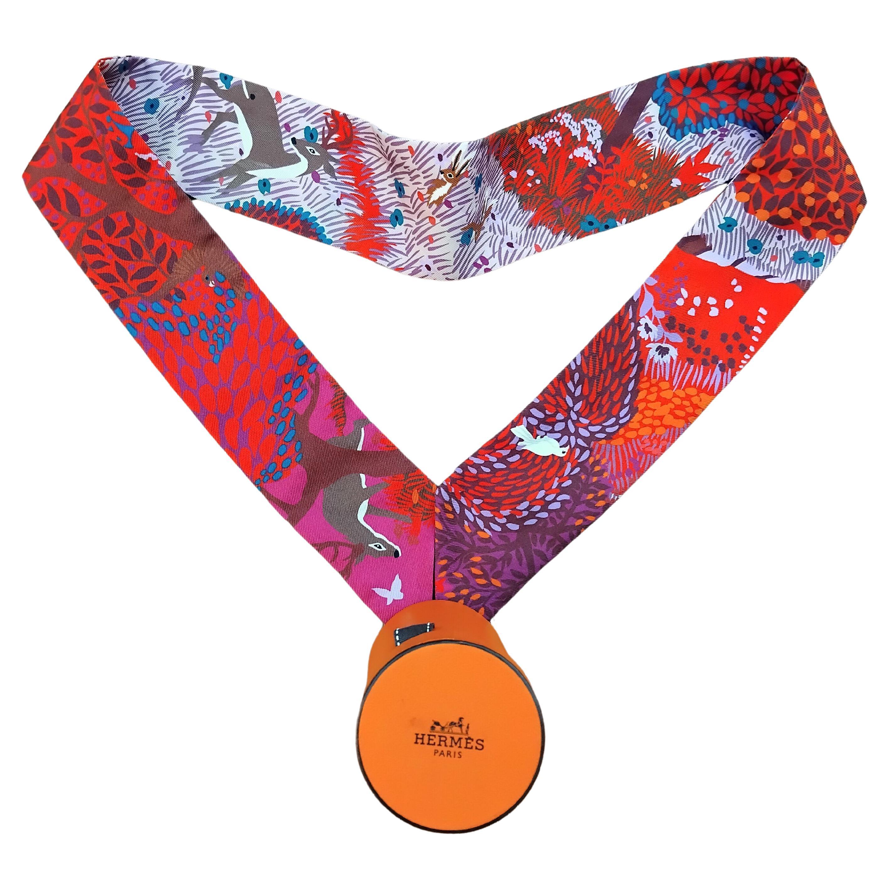 Hermès Twilly Dans Un Jardin Anglais Small Silk Scarf Alice Shirley