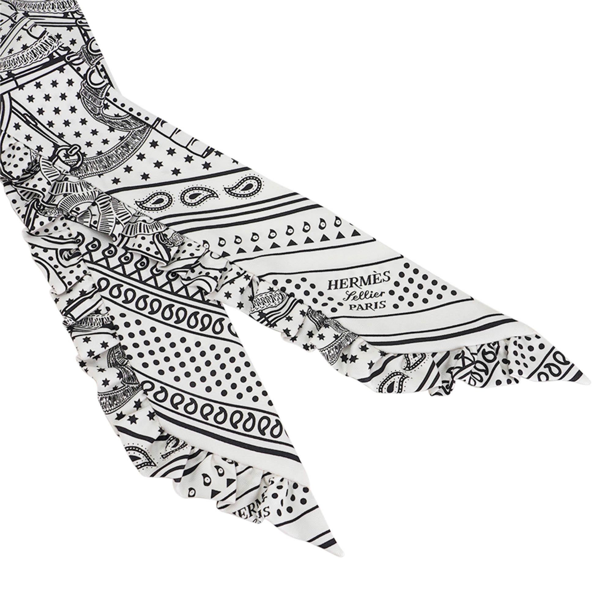 Gray Hermes Twilly Eperon d'Or Bandana Blanc and Noir For Sale