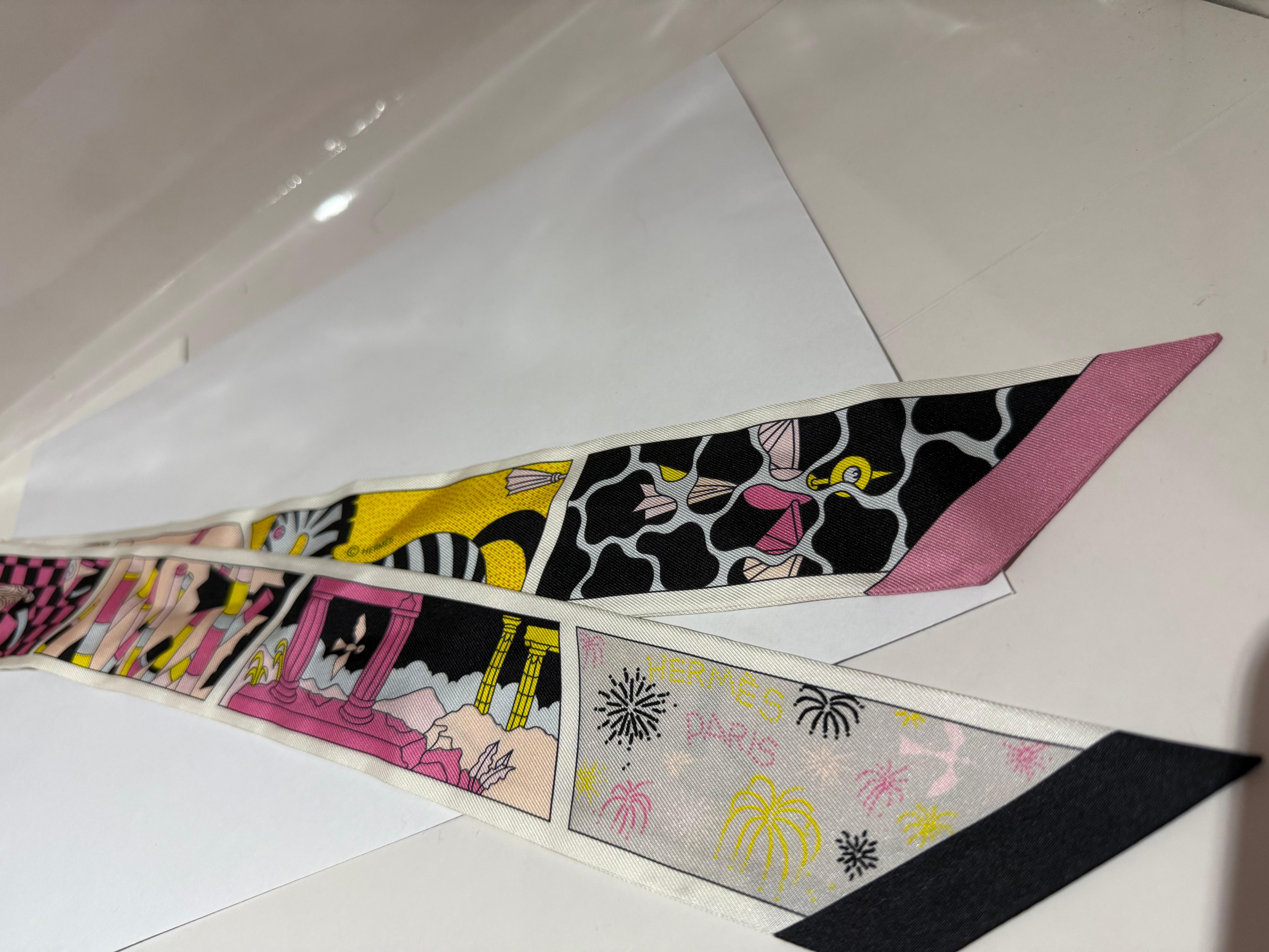 Hermes twilly factory suite nero e rosa In condizioni Nuovo in vendita a London, England