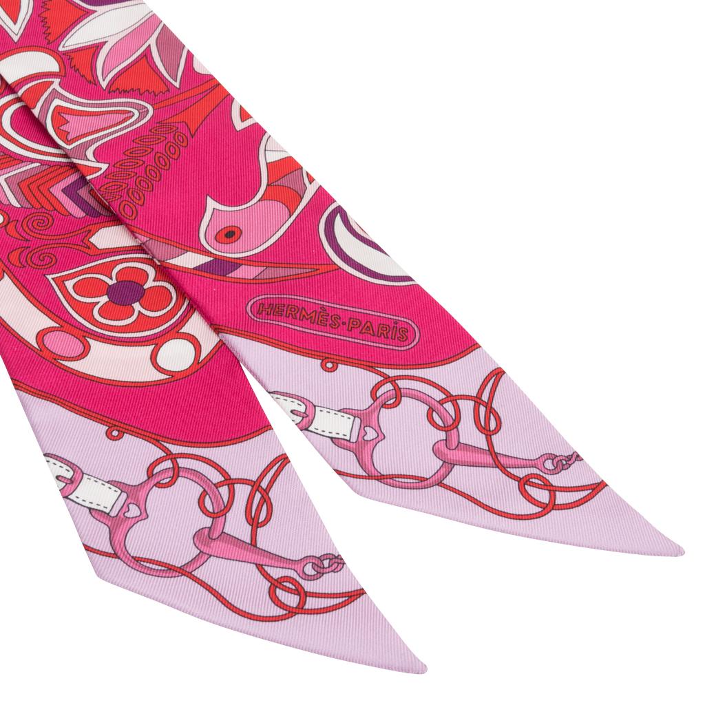pink twilly