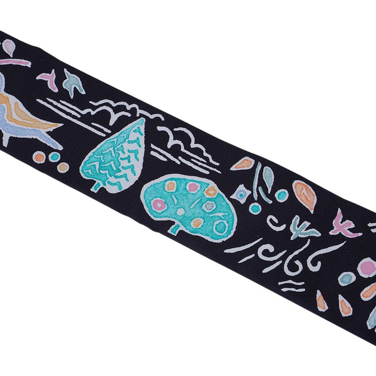 HERMES Calle 90 ISOLA DI PRIMAVERA Spring Island silk scarf Stall pink
