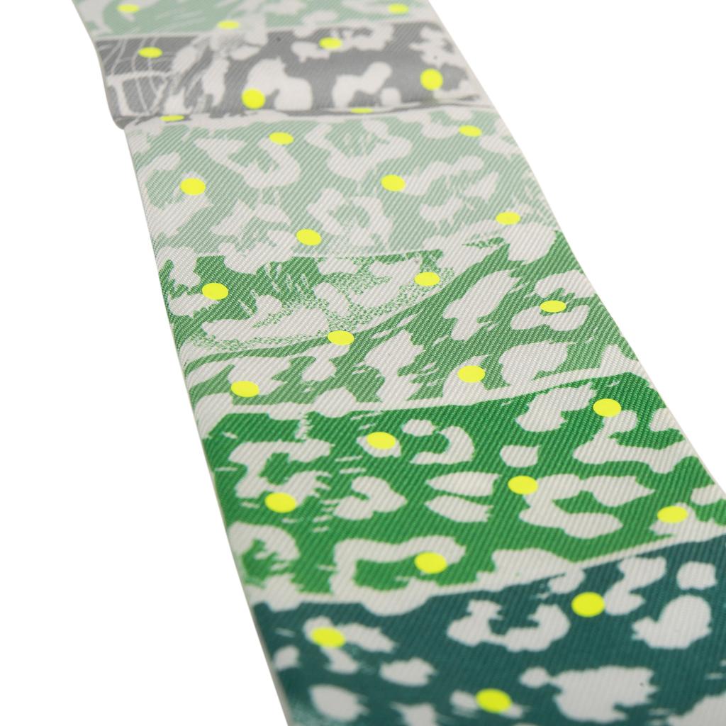 Beige Hermes Twilly Jungle Love Rainbow Plumetis Vert / Rose / Jaune set of 2