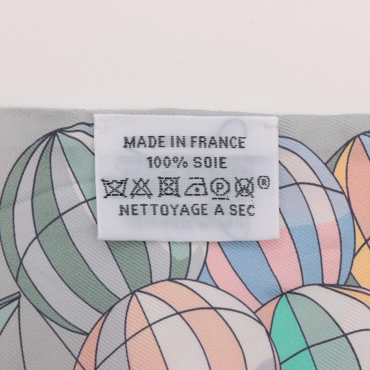 Hermès Twilly Les Folies Du Ciel Silk In Good Condition In Humacao, PR
