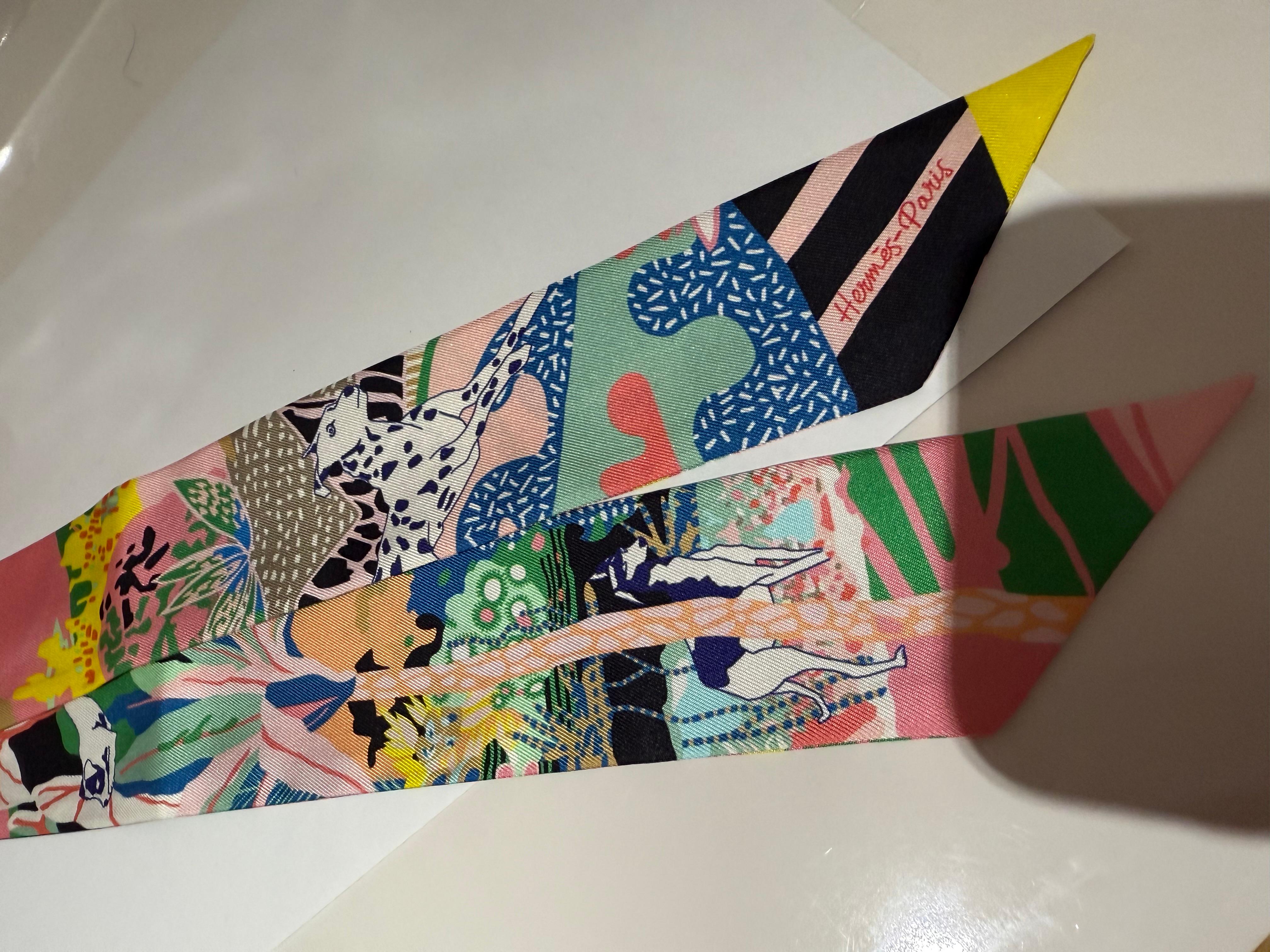 Hermes Twilly  Liberte Silk scarf In New Condition For Sale In London, England