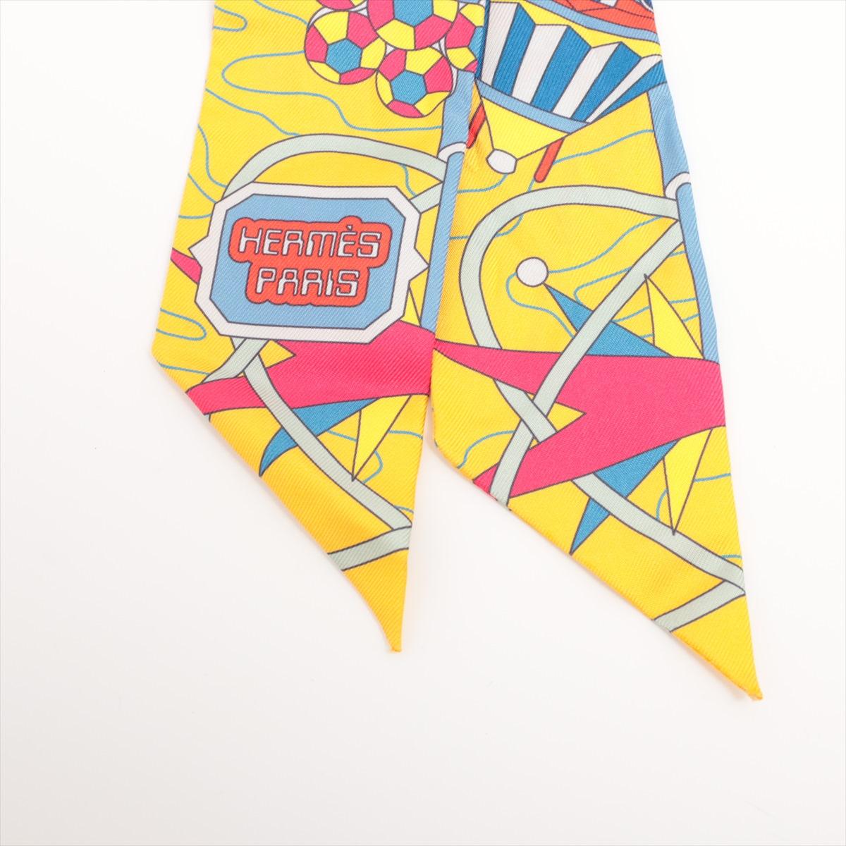 Hermès Twilly Scarf Odyssey Silk Yellow In Good Condition For Sale In Humacao, PR
