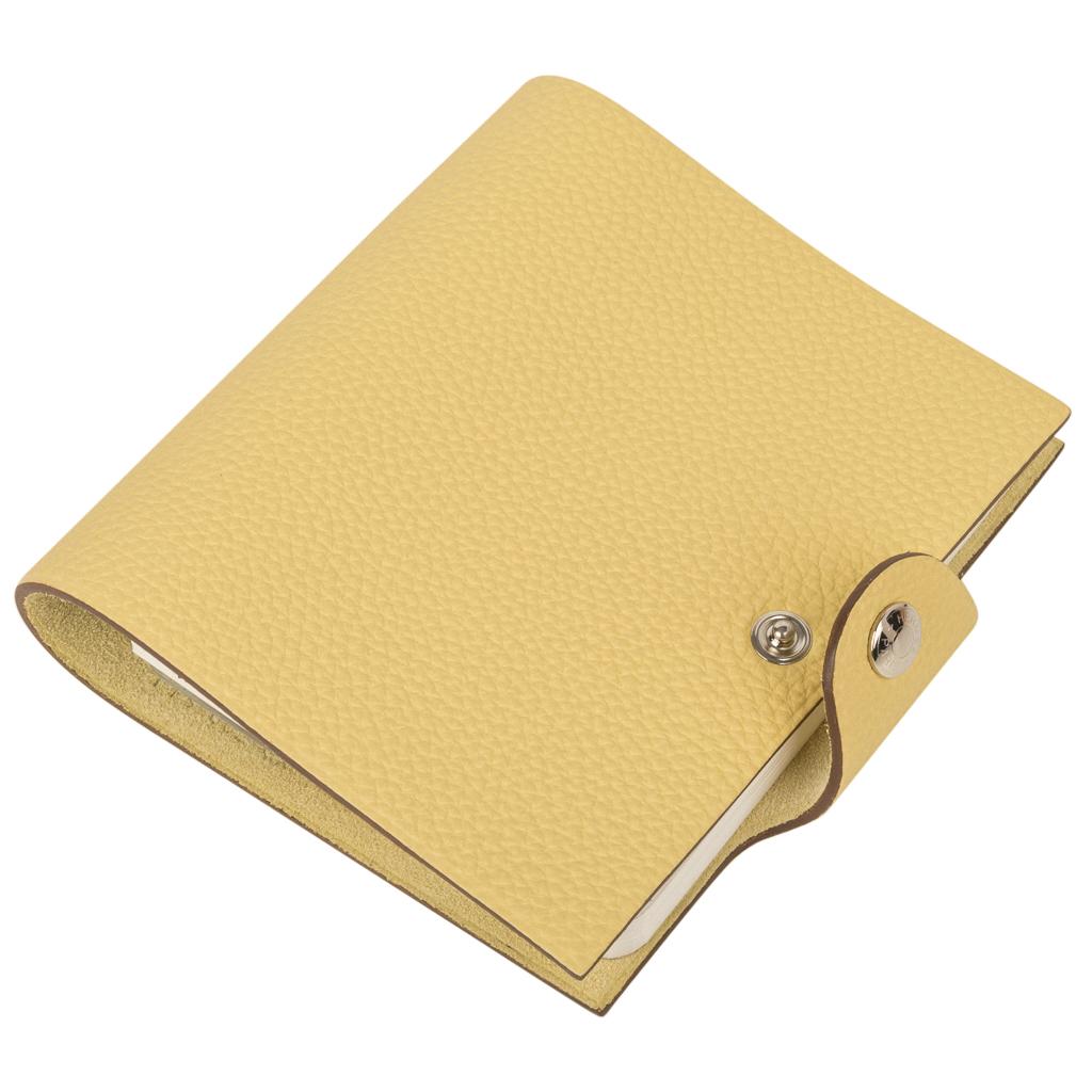 Hermes Ulysse Mini Notebook Cover Jaune Poussin mit liniertem Notizbuch Refill (Orange) im Angebot