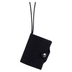 Hermes Ulysse Nano Bag Charm Negro con Zafiro Azul Paladio