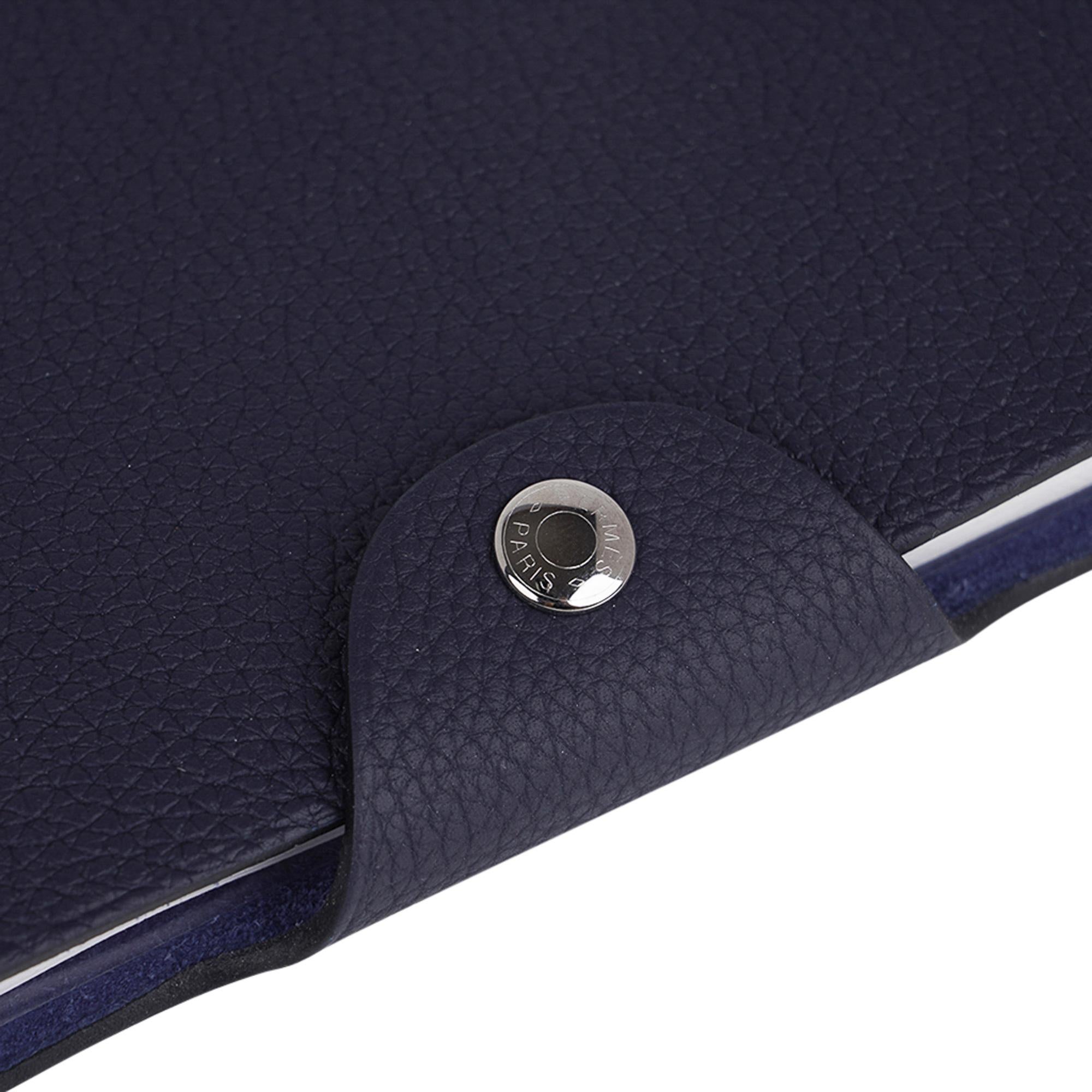Mightychic offes an Hermes Ulysse MM model notebook cover featured in Bleu Nuit togo leather.
Palladium Clou de Selle snap.
Comes with a new Ulysse notebook refill.
Each item comes with the signature Hermes box and ribbon.
New or Store Fresh