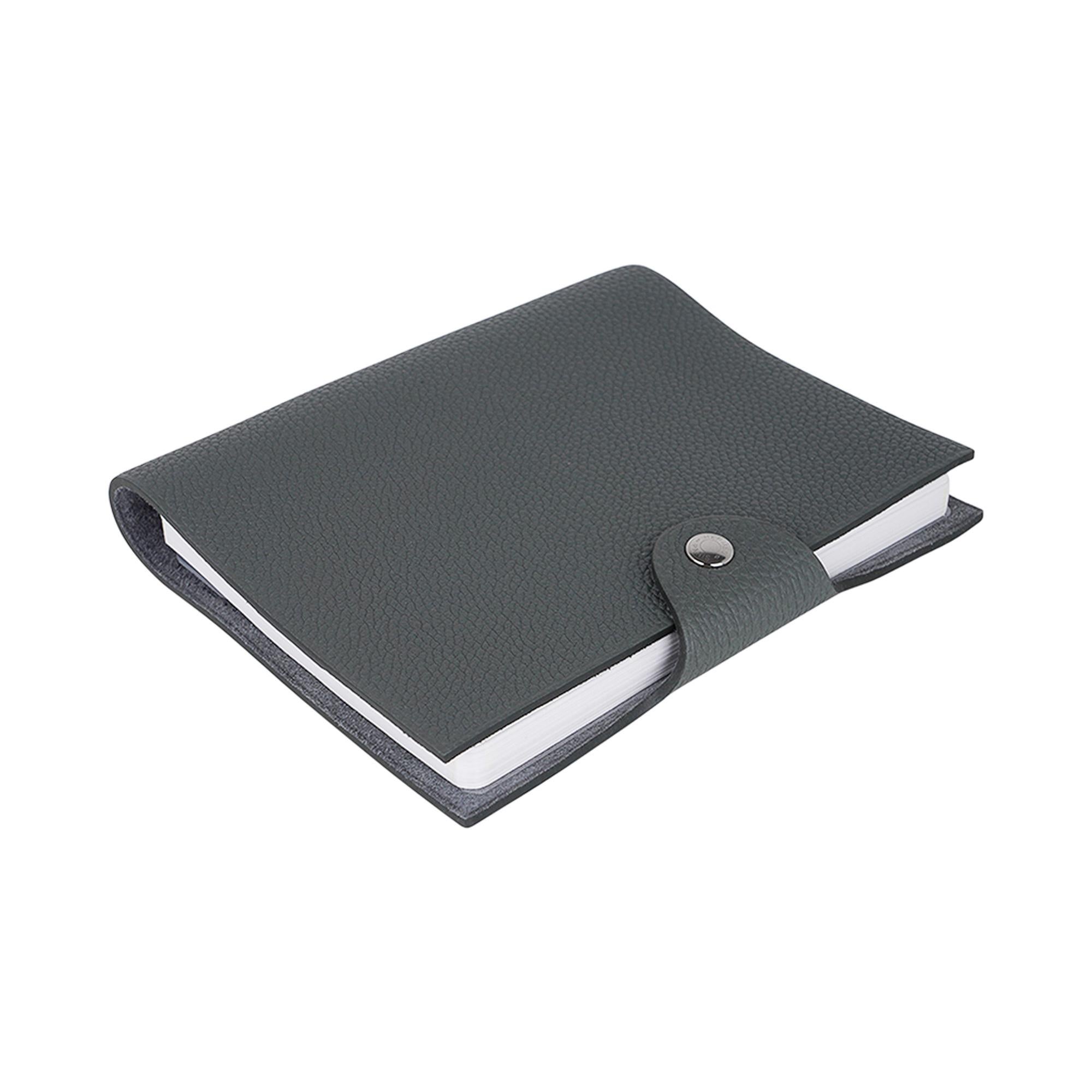 Noir Hermes Ulysse PM Couverture de cahier Vert Amande avec recharge en vente