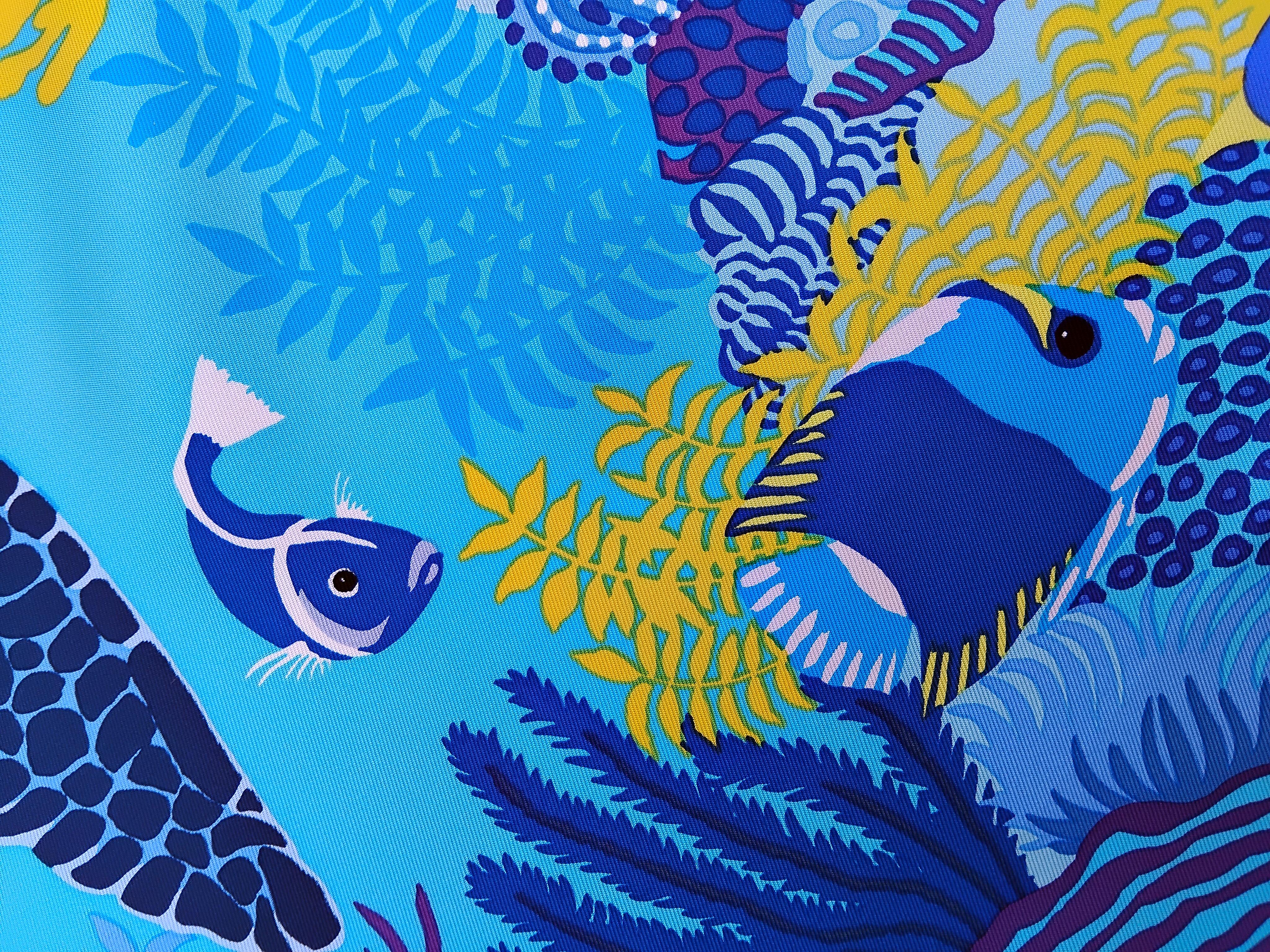 Hermès Under The Waves Seidenschal Türkis Blau Gelbe Alice Shirley 90 cm 3